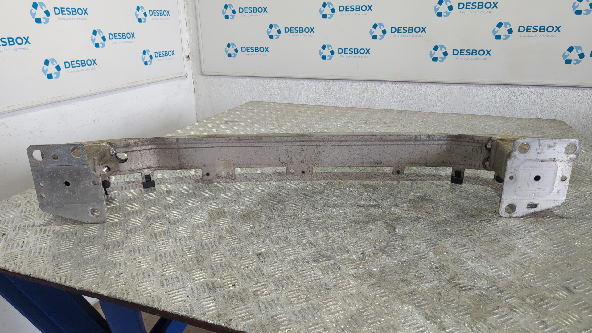 REFUERZO PARAGOLPES DELANTERO RENAULT MEGANE III BERLINA 5 P - vista 2