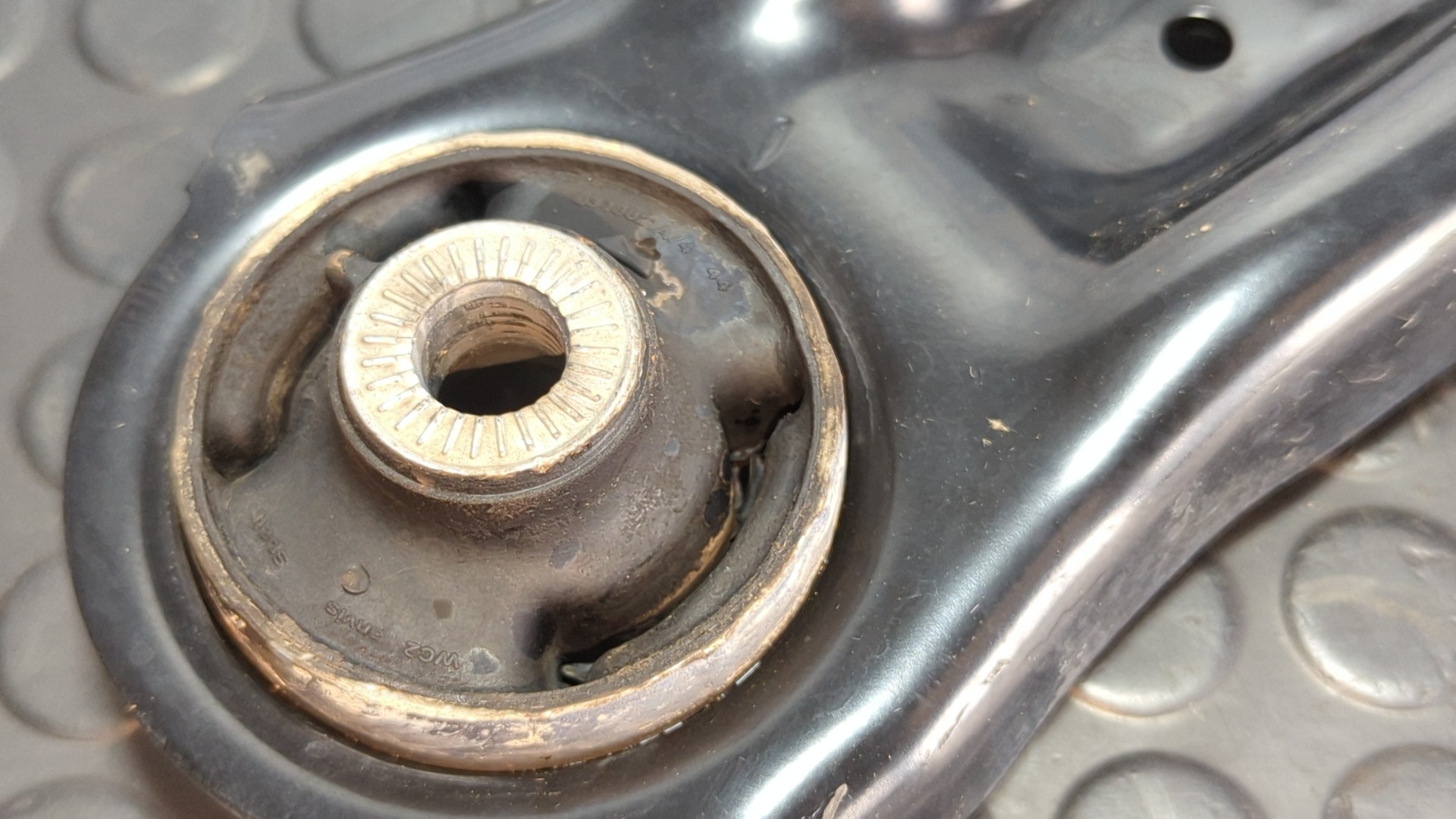 BRAZO DERECHO INFERIOR DELANTERO AUDI Q3 (F3B) - vista 5