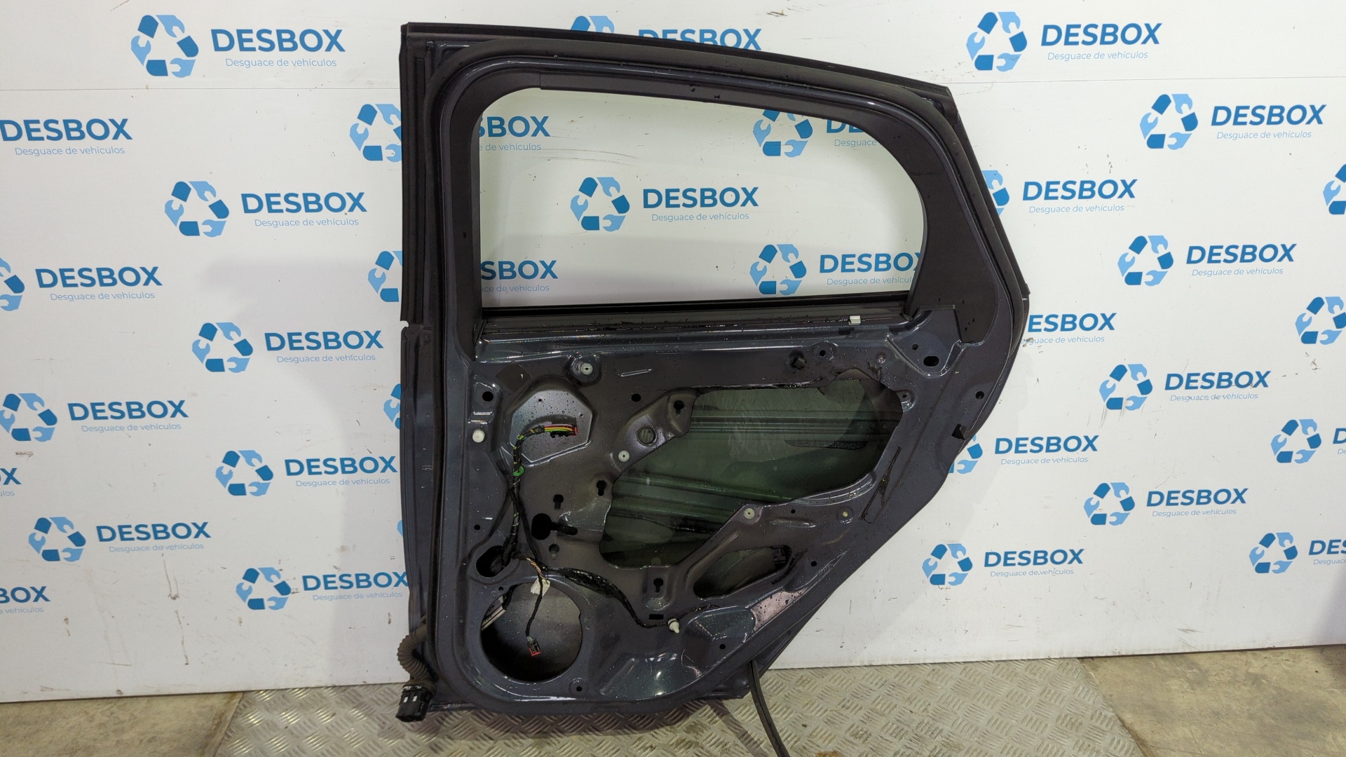 PUERTA TRASERA DERECHA FORD FOCUS TURN. - vista 2