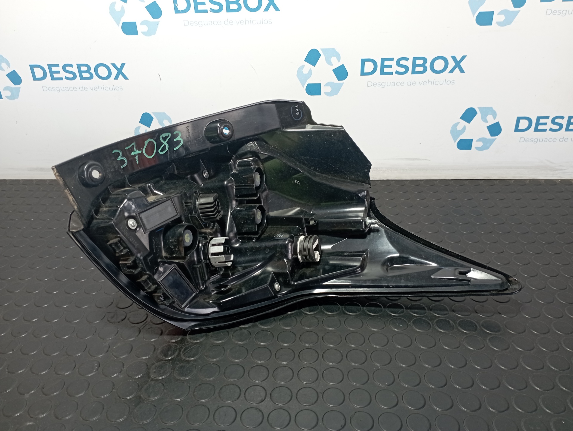 PILOTO TRASERO IZQUIERDO TOYOTA YARIS (XP21) - vista 2