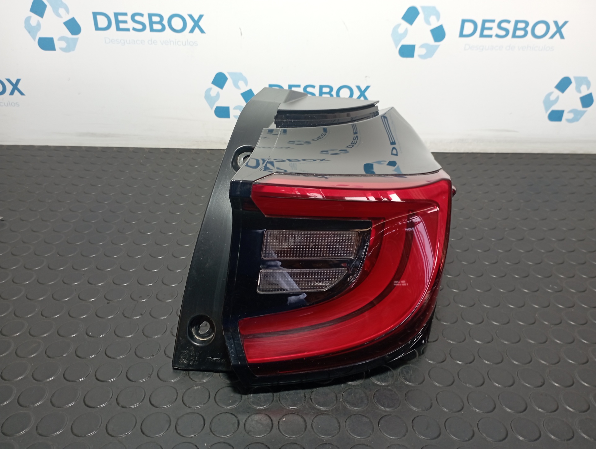 PILOTO TRASERO DERECHO TOYOTA YARIS (XP21)