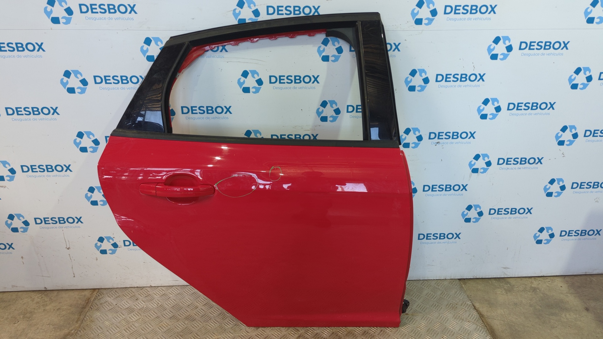 PUERTA TRASERA DERECHA FORD FOCUS LIM. (CB8)