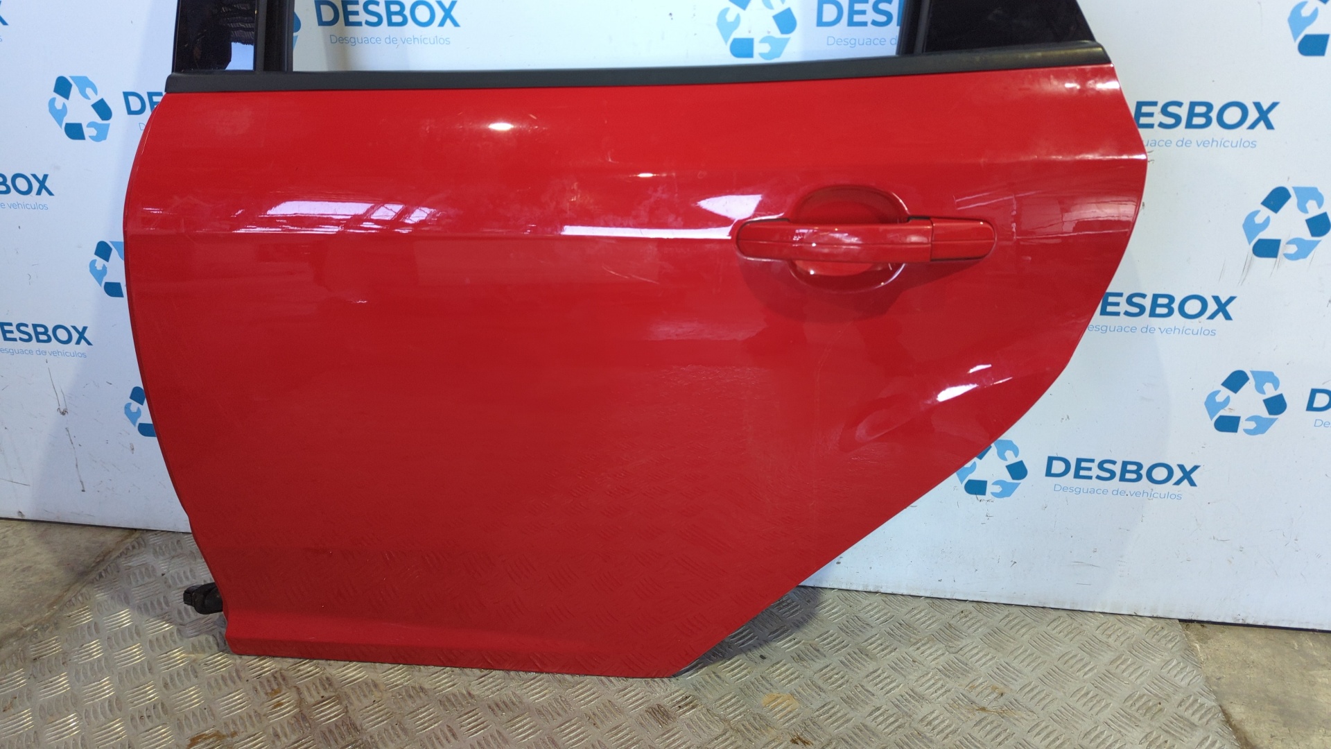 PUERTA TRASERA IZQUIERDA FORD FOCUS LIM. (CB8) - vista 2