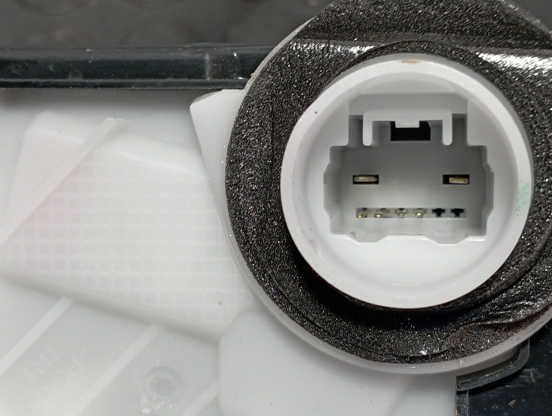 CERRADURA PUERTA DELANTERA DERECHA TOYOTA YARIS (XP21) - vista 3