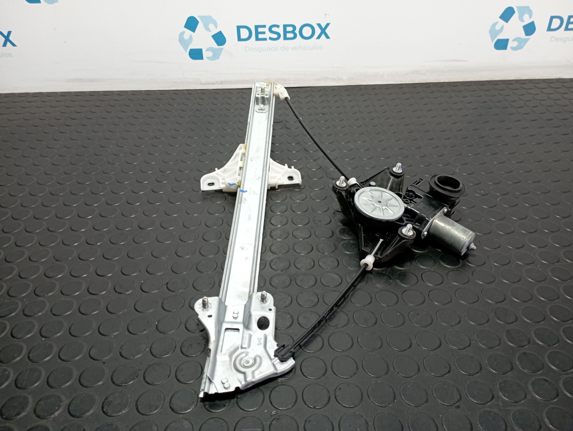 ELEVALUNAS DELANTERO DERECHO TOYOTA YARIS (XP21) - vista 4