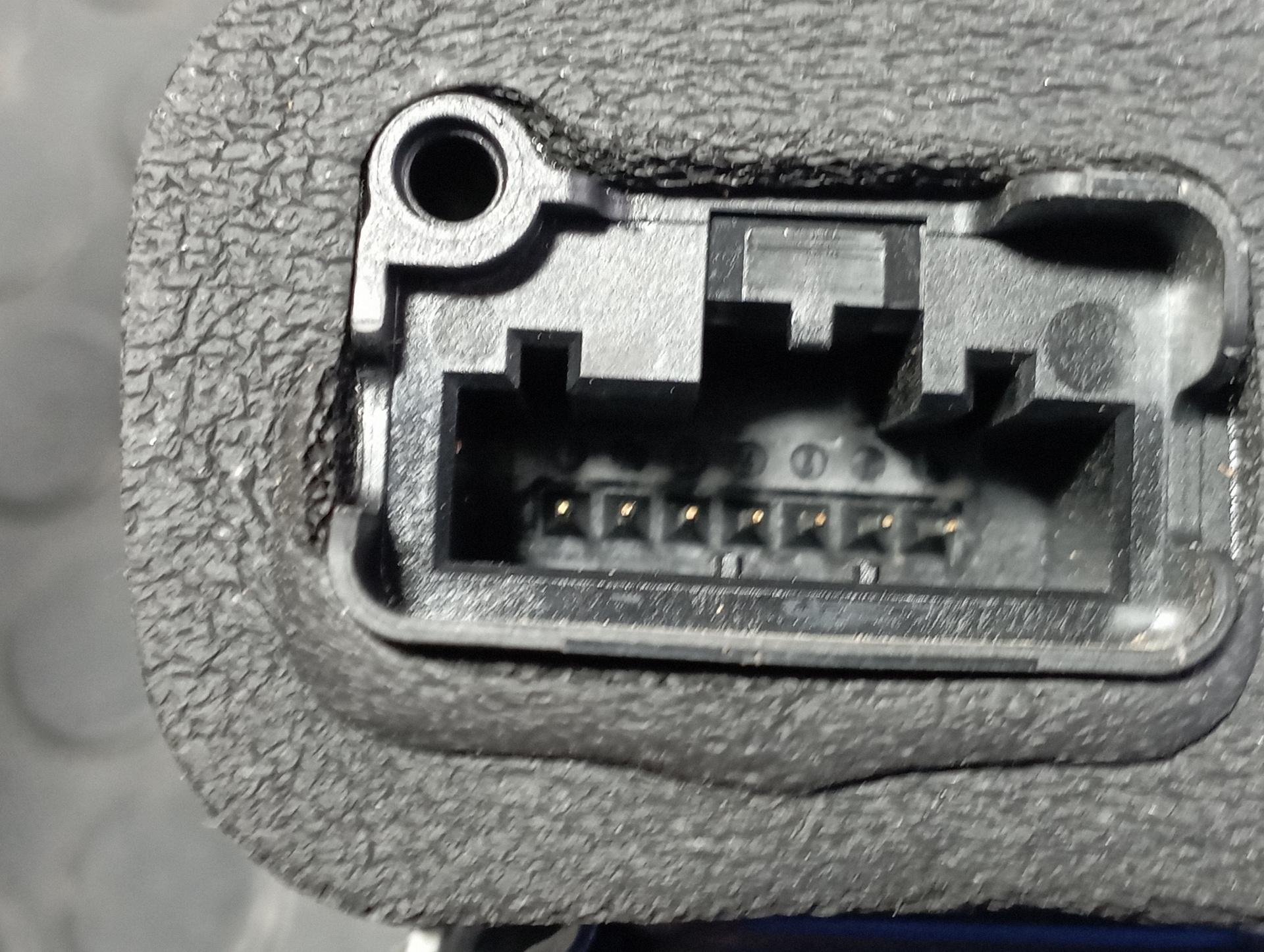 CERRADURA PUERTA DELANTERA IZQUIERDA VOLKSWAGEN TIGUAN - vista 3