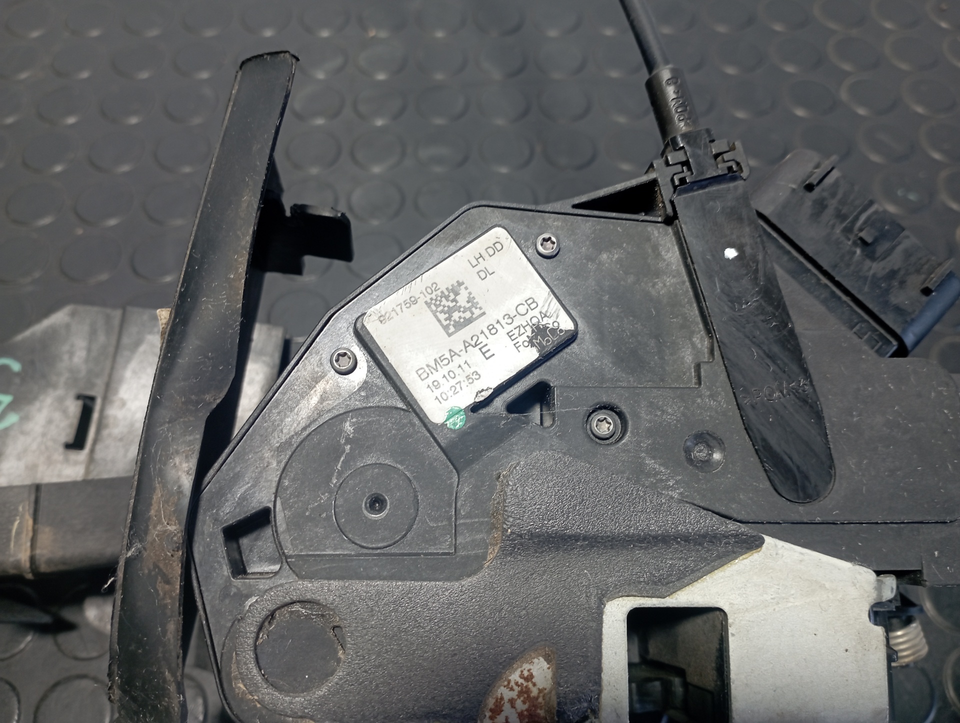 CERRADURA PUERTA DELANTERA IZQUIERDA FORD FOCUS TURN. - vista 2