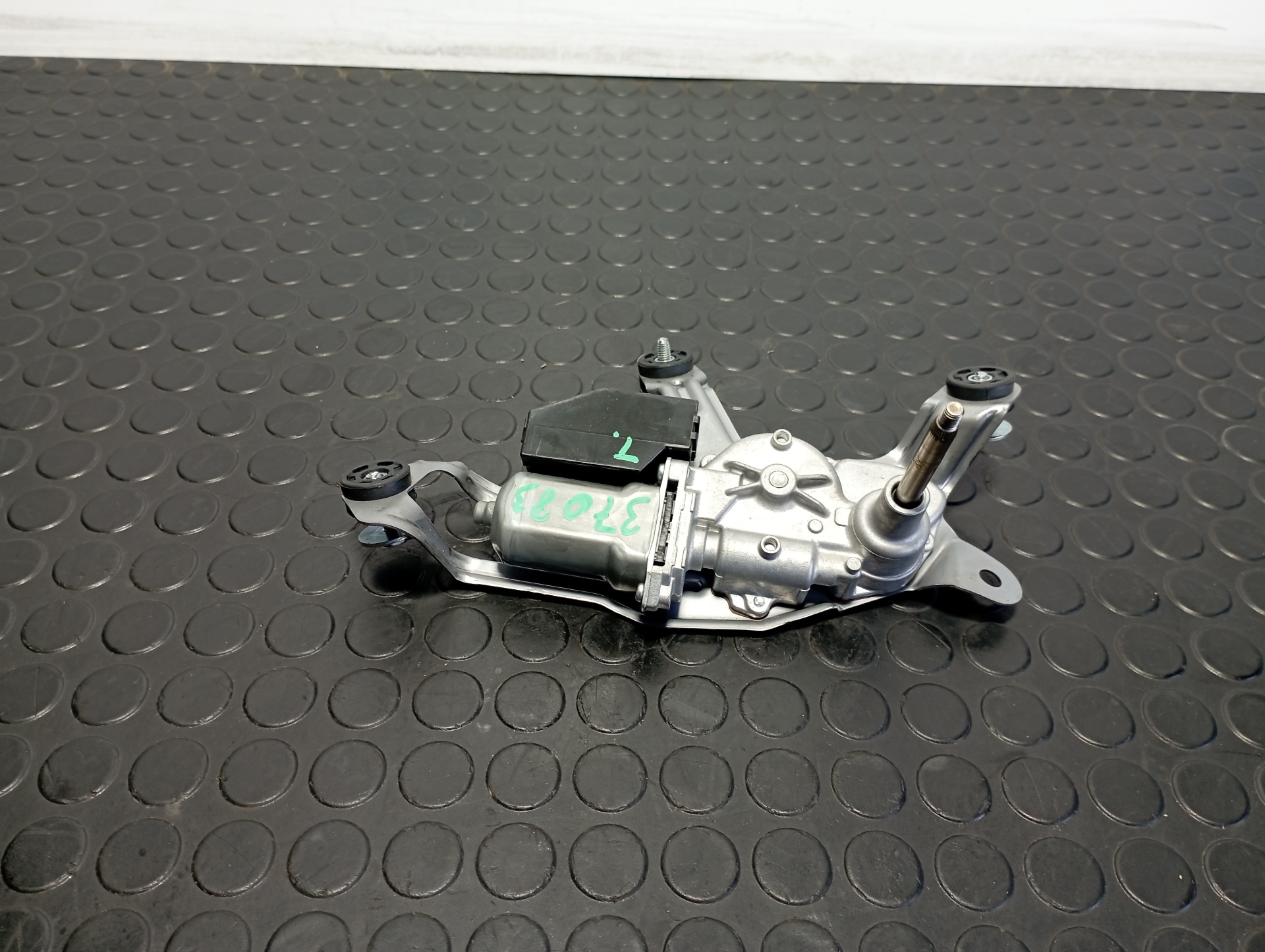 MOTOR LIMPIA TRASERO TOYOTA YARIS (XP21) - vista 2