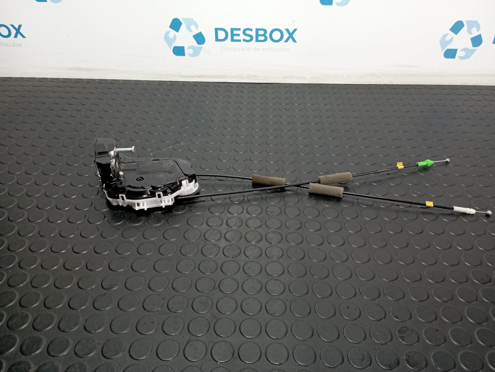 CERRADURA PUERTA TRASERA DERECHA TOYOTA YARIS (XP21)