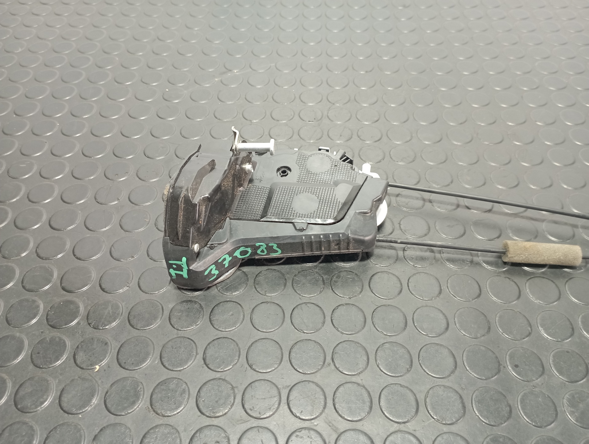 CERRADURA PUERTA TRASERA IZQUIERDA TOYOTA YARIS (XP21) - vista 2