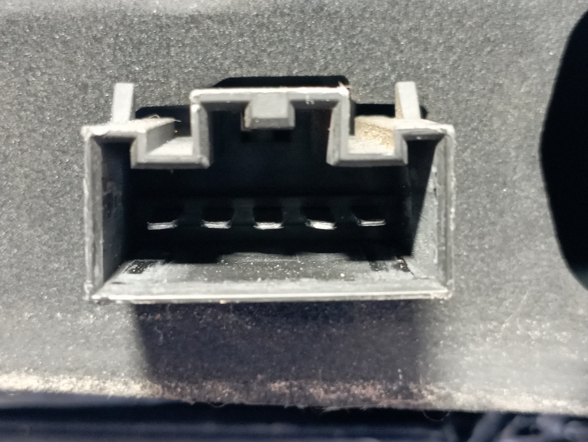 PILOTO TRASERO DERECHO FORD FIESTA - vista 3