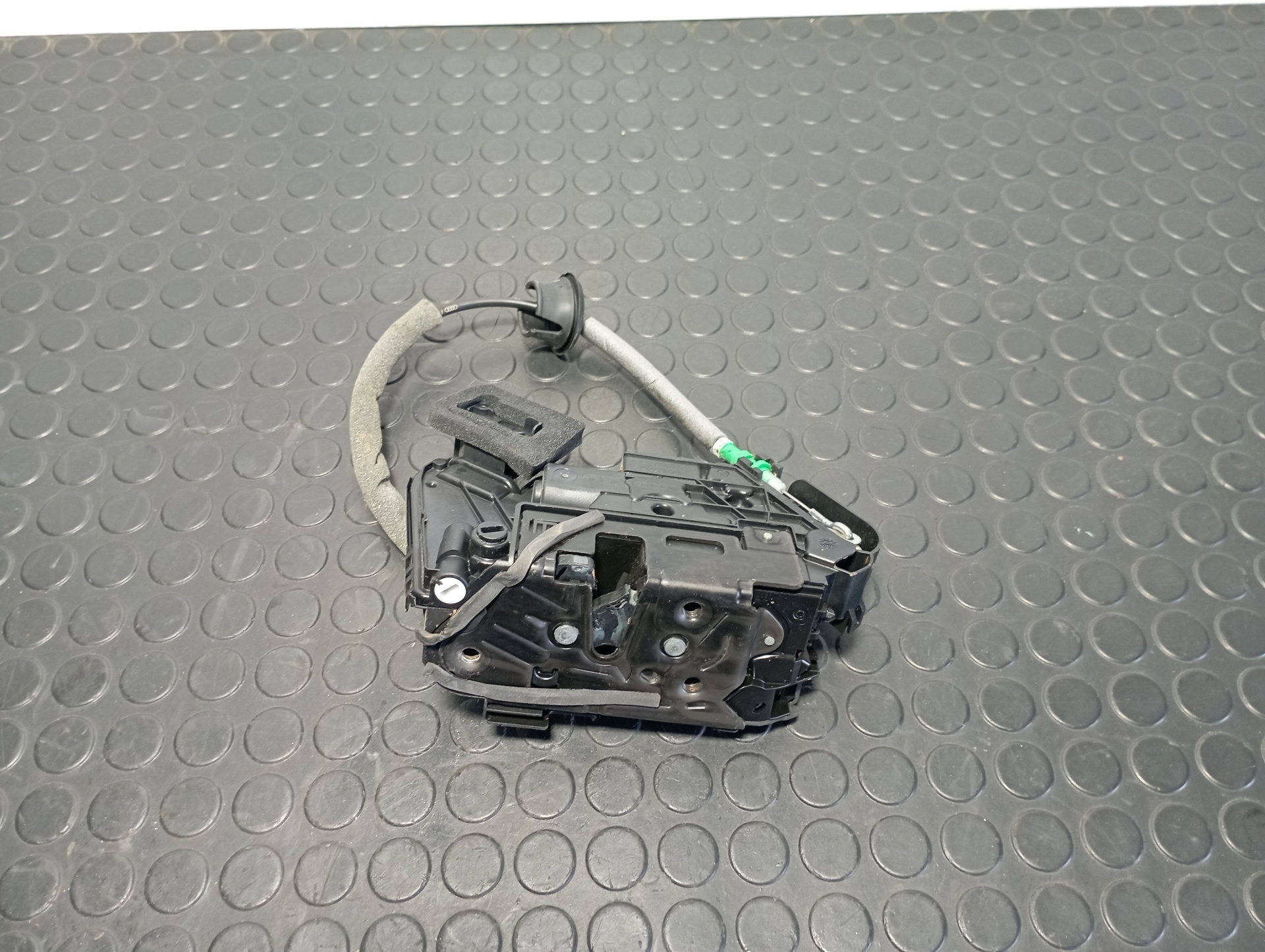 CERRADURA PUERTA TRASERA IZQUIERDA AUDI Q3 (F3B) - vista 3