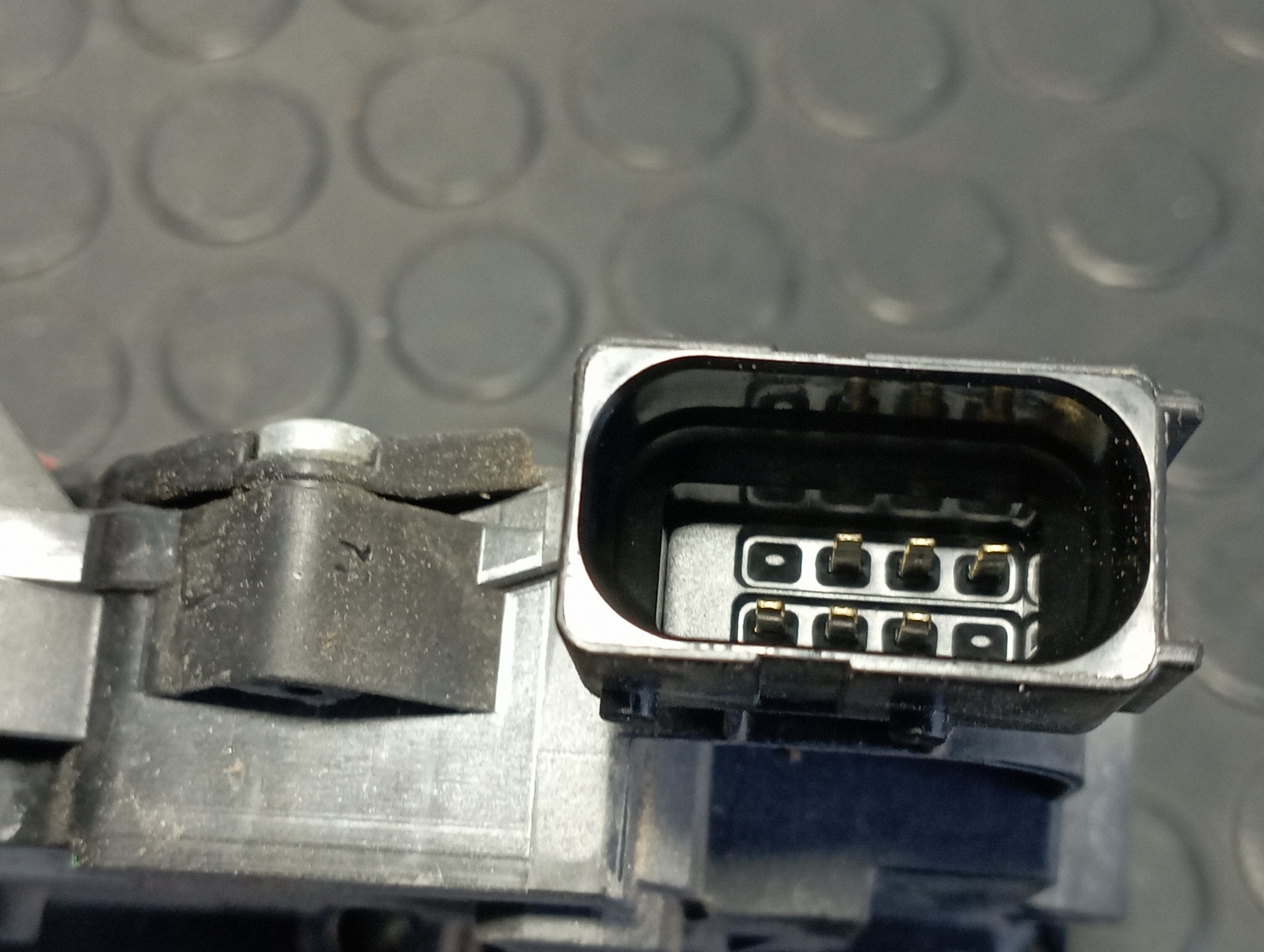 CERRADURA PUERTA TRASERA IZQUIERDA OPEL CORSA E - vista 4