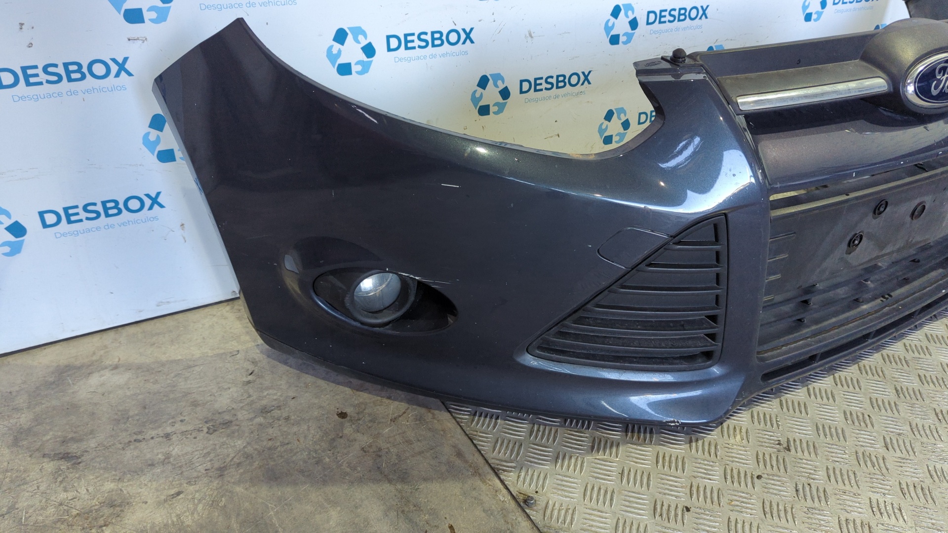 PARAGOLPES DELANTERO FORD FOCUS TURN. - vista 4