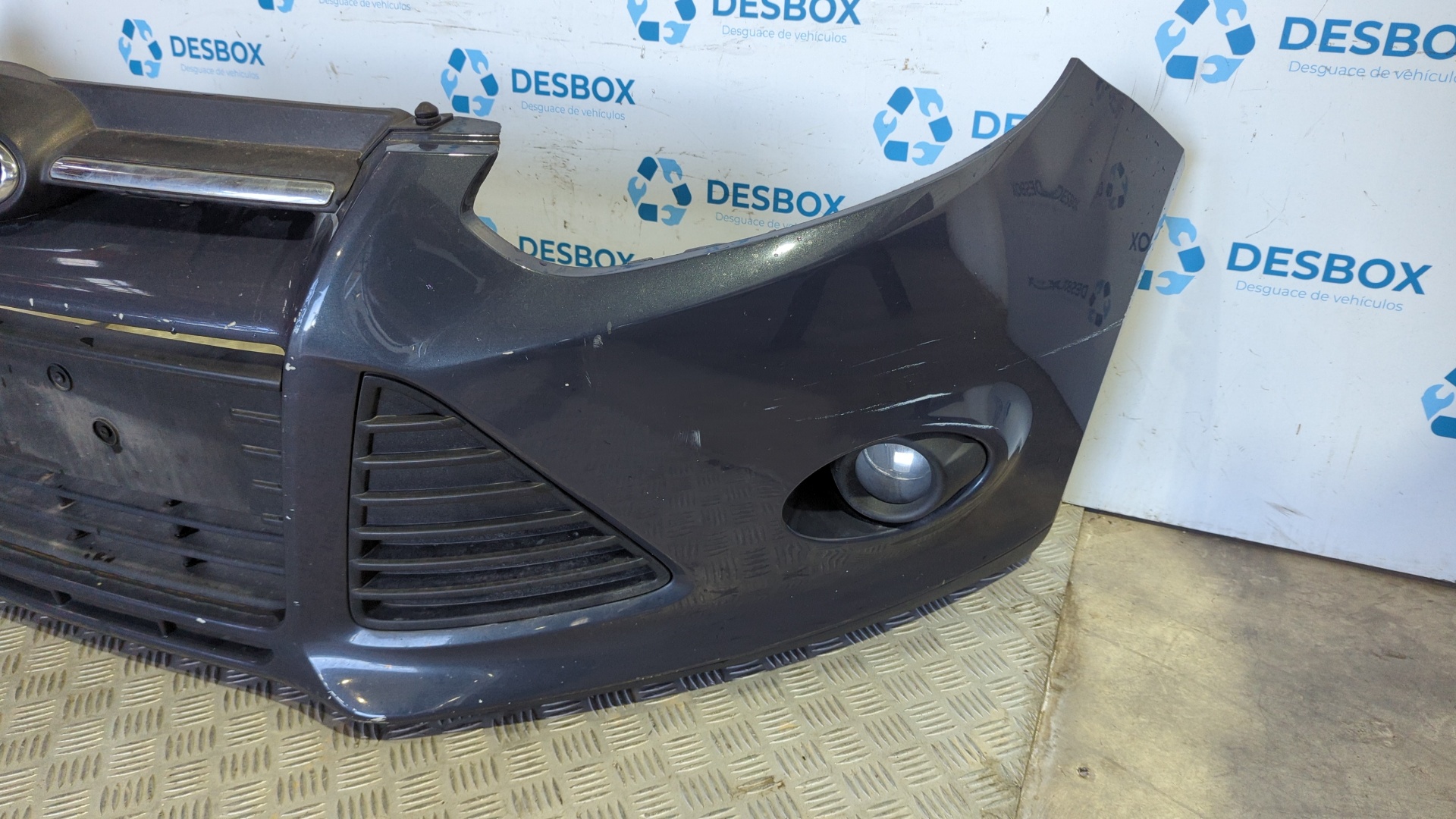 PARAGOLPES DELANTERO FORD FOCUS TURN. - vista 5