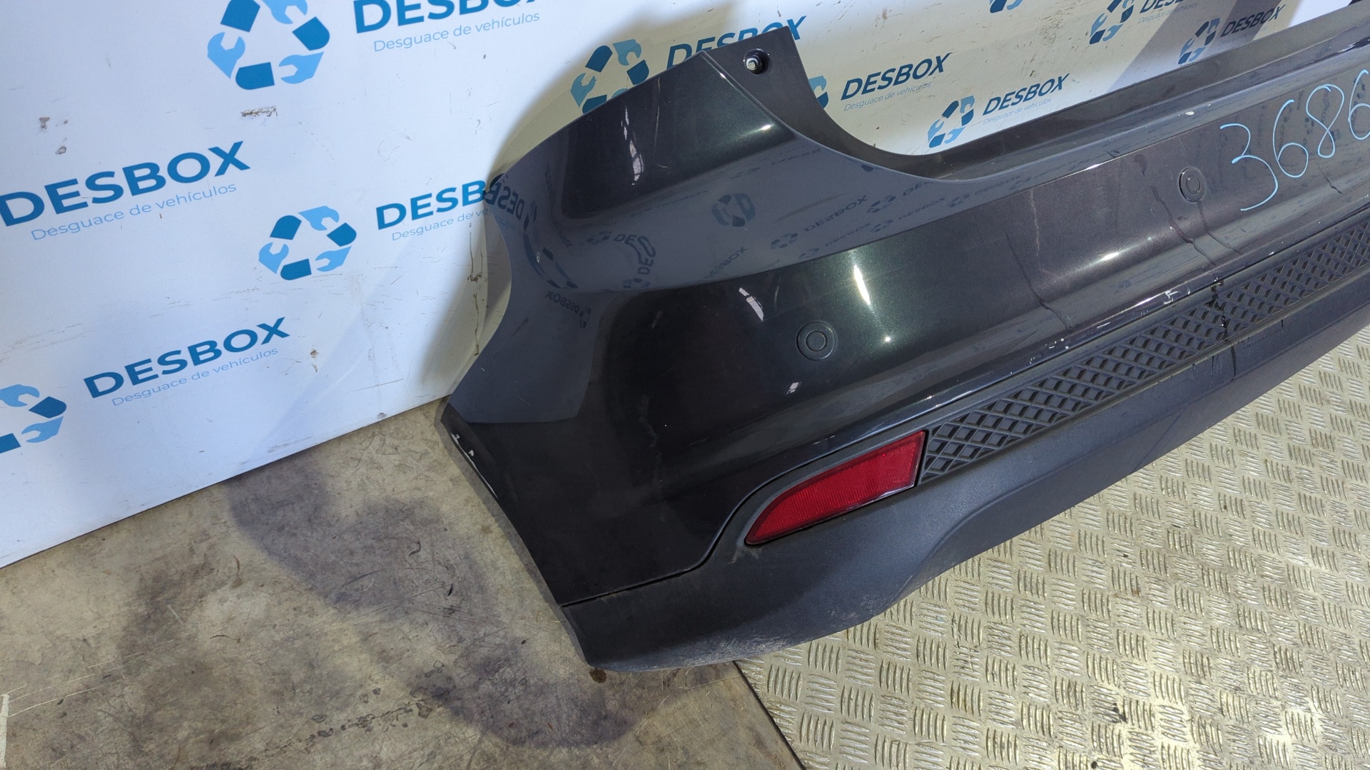 PARAGOLPES TRASERO FORD FOCUS TURN. - vista 3