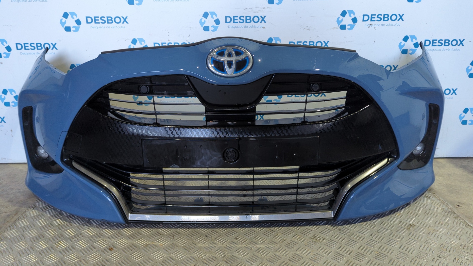 PARAGOLPES DELANTERO TOYOTA YARIS (XP21)