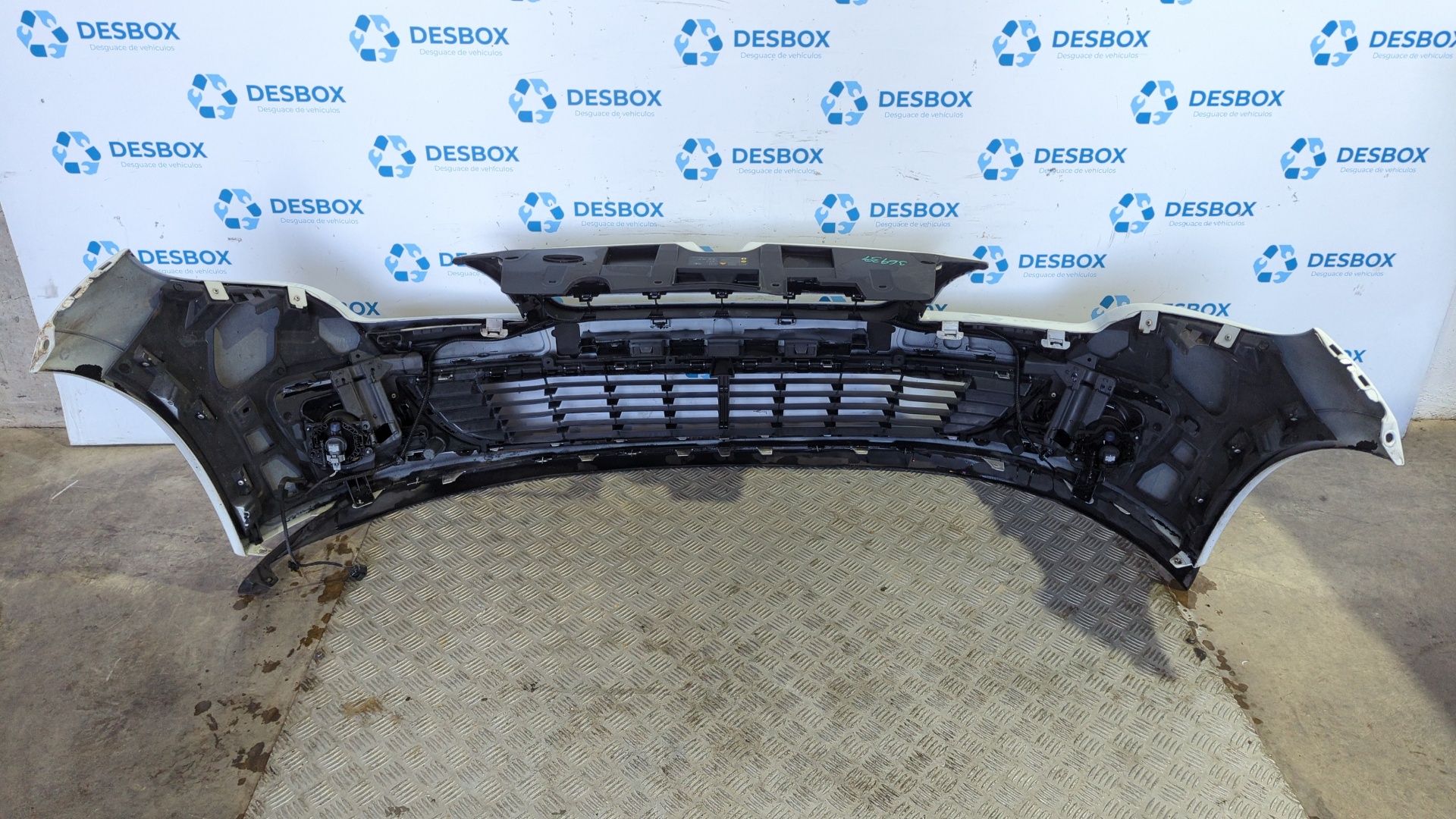 PARAGOLPES DELANTERO RENAULT MEGANE III BERLINA 5 P - vista 5
