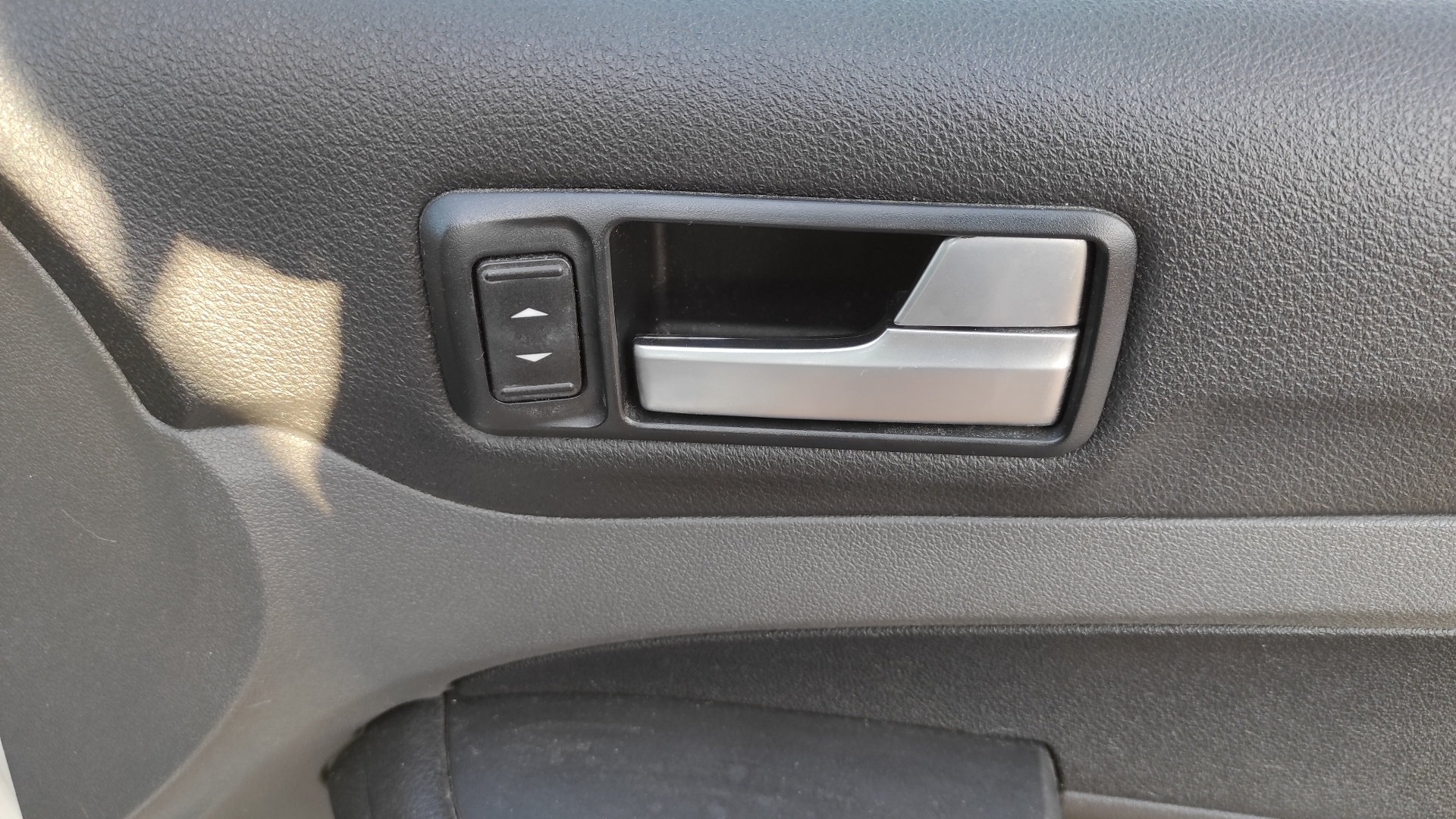 REJILLA DELANTERA FORD FOCUS BERLINA (CAP) - vista 8