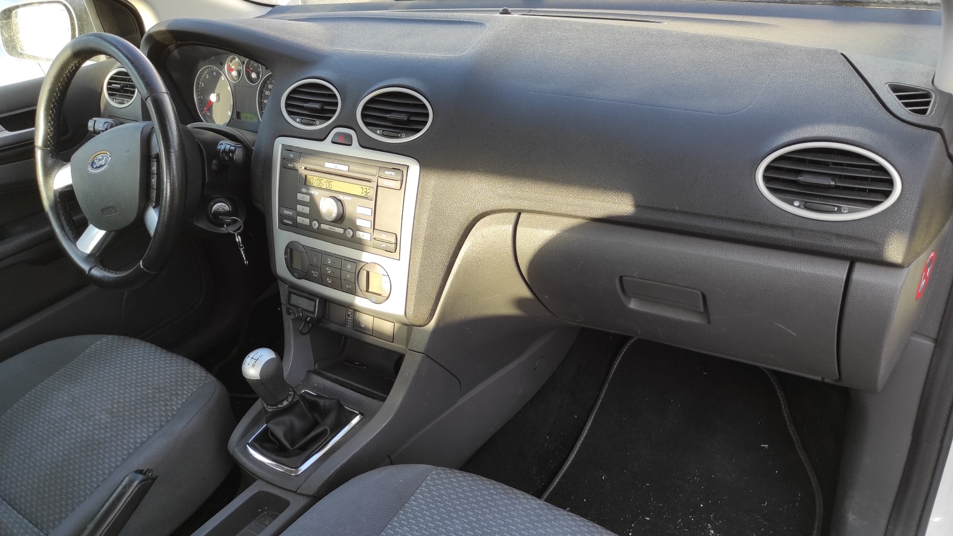 REJILLA DELANTERA FORD FOCUS BERLINA (CAP) - vista 10