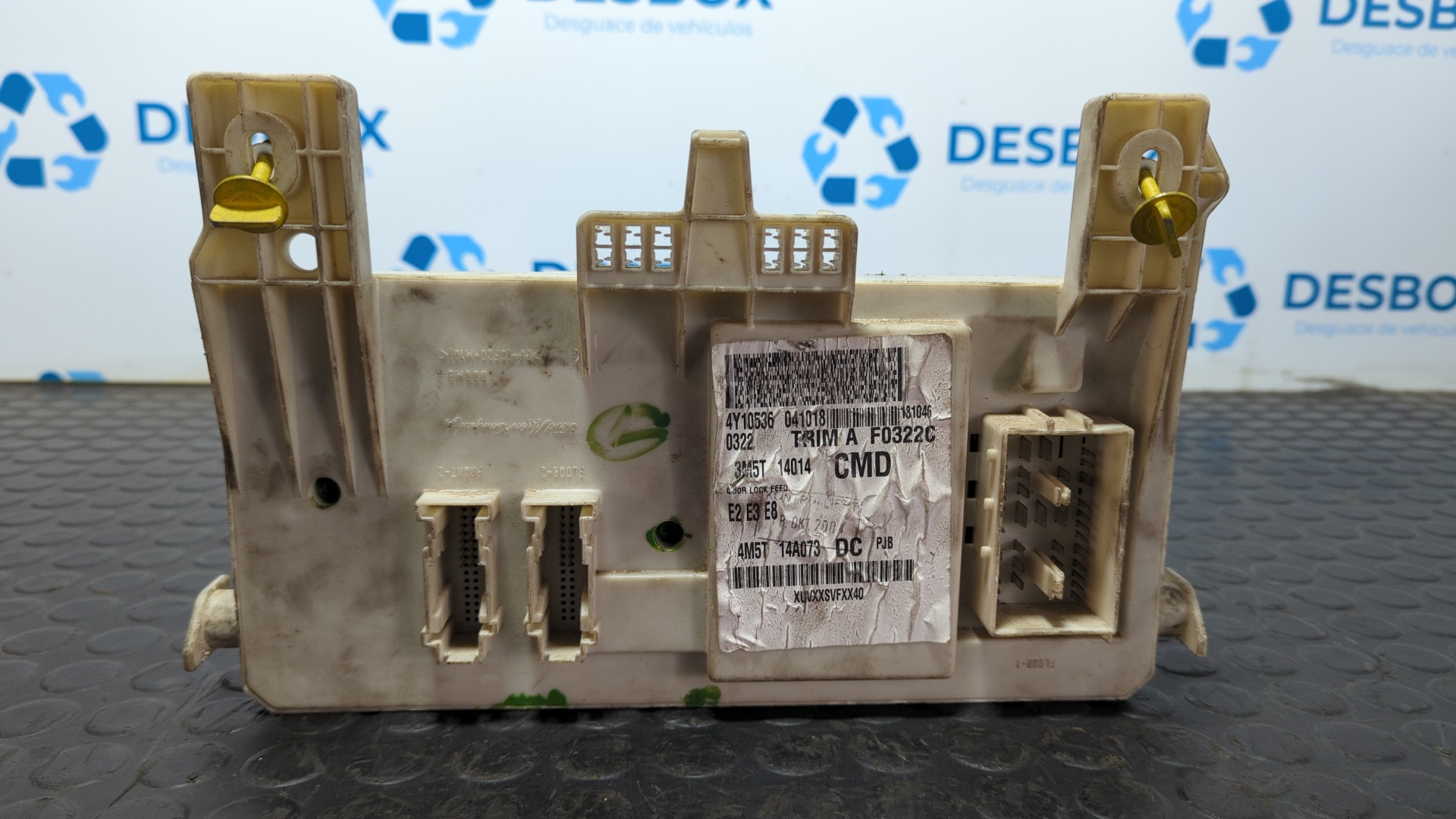 CAJA RELES / FUSIBLES FORD FOCUS BERLINA (CAP) - vista 4