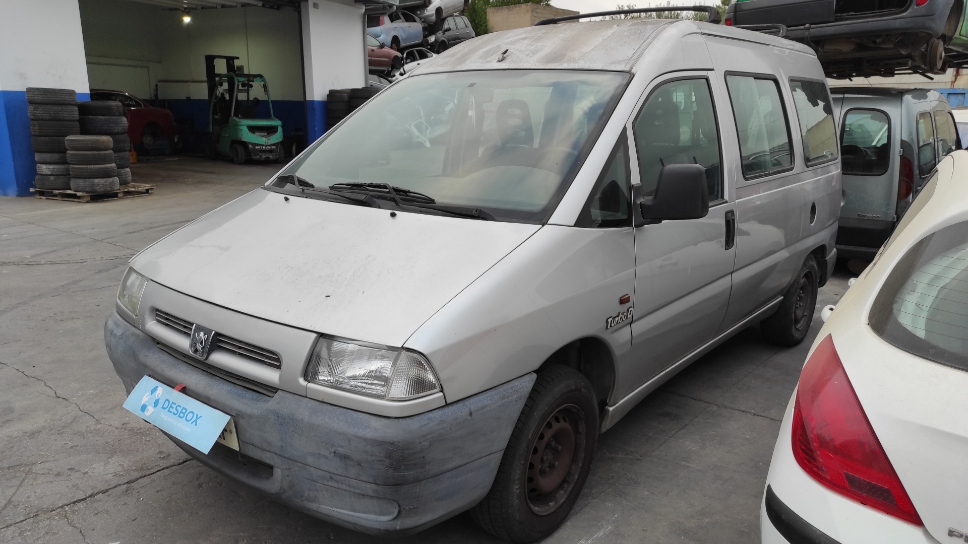 REJILLA DELANTERA PEUGEOT EXPERT KOMBI - vista 8