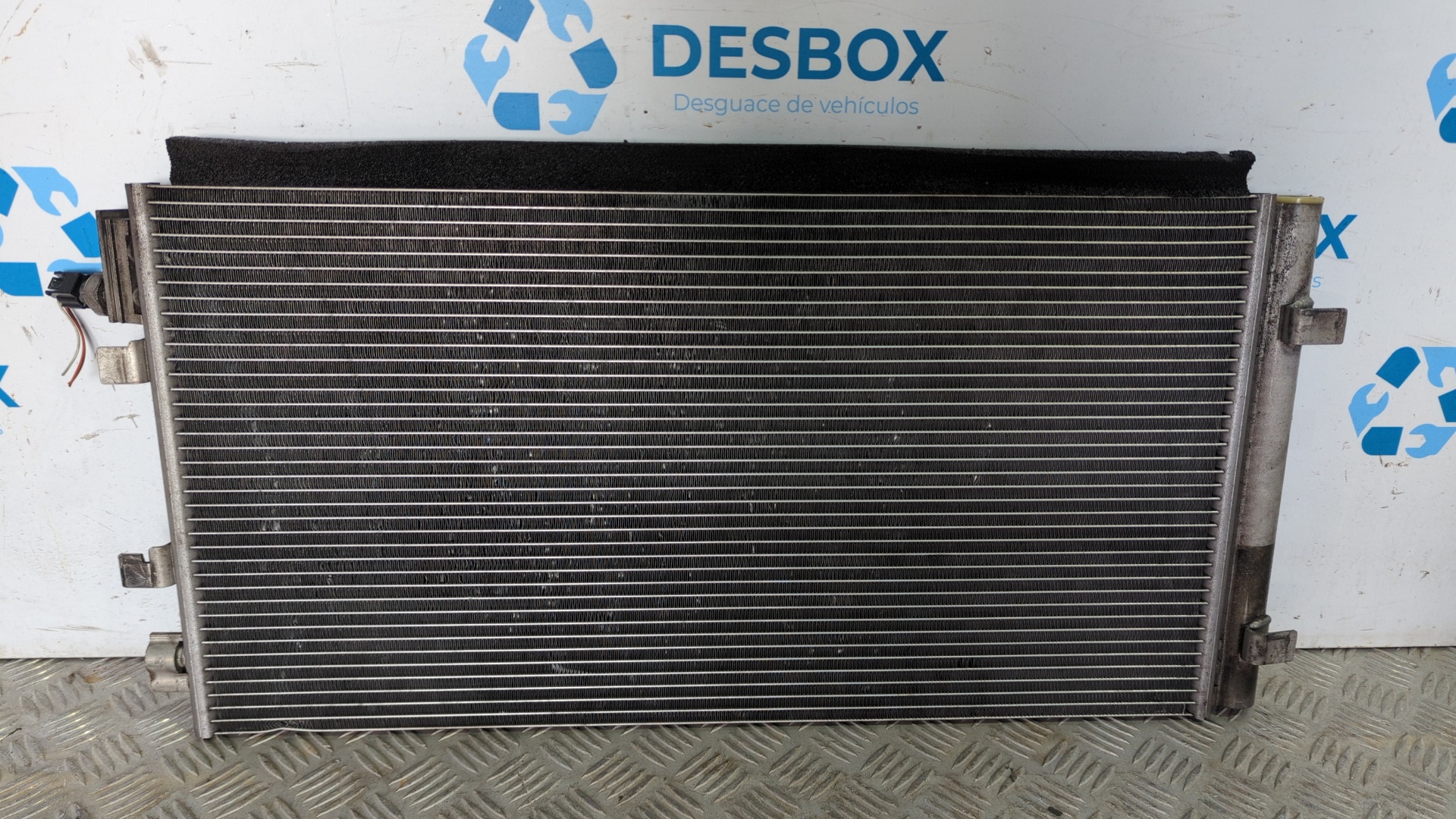 CONDENSADOR / RADIADOR  AIRE ACONDICIONADO RENAULT MEGANE III BERLINA 5 P - vista 3