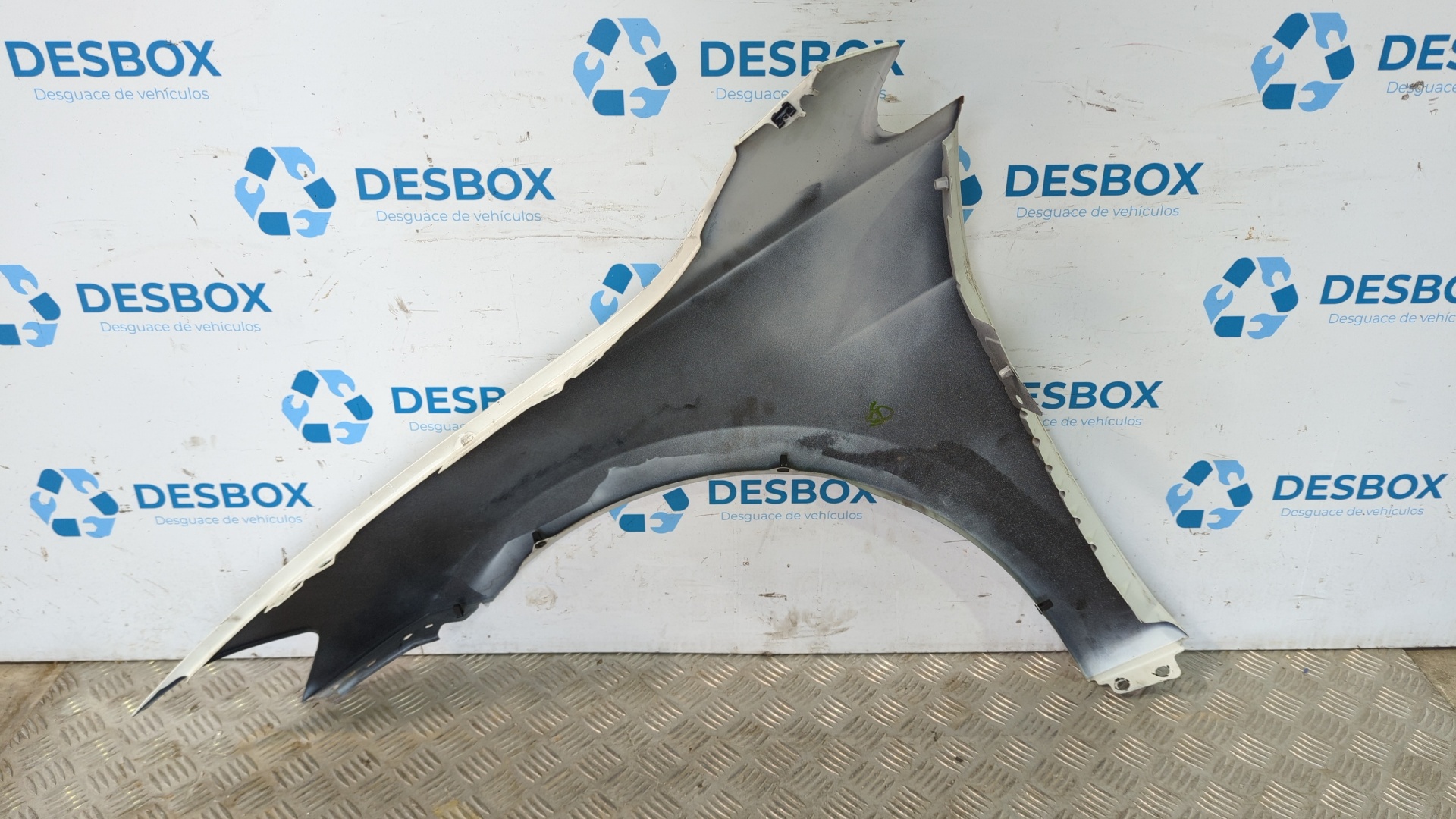 ALETA DELANTERA DERECHA VOLKSWAGEN GOLF VII LIM. - vista 2