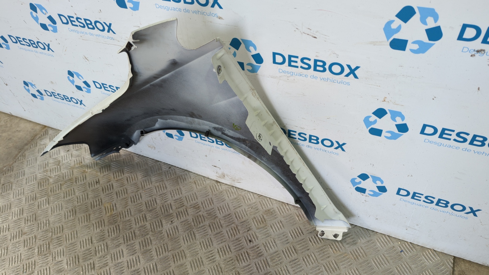 ALETA DELANTERA DERECHA VOLKSWAGEN GOLF VII LIM. - vista 6