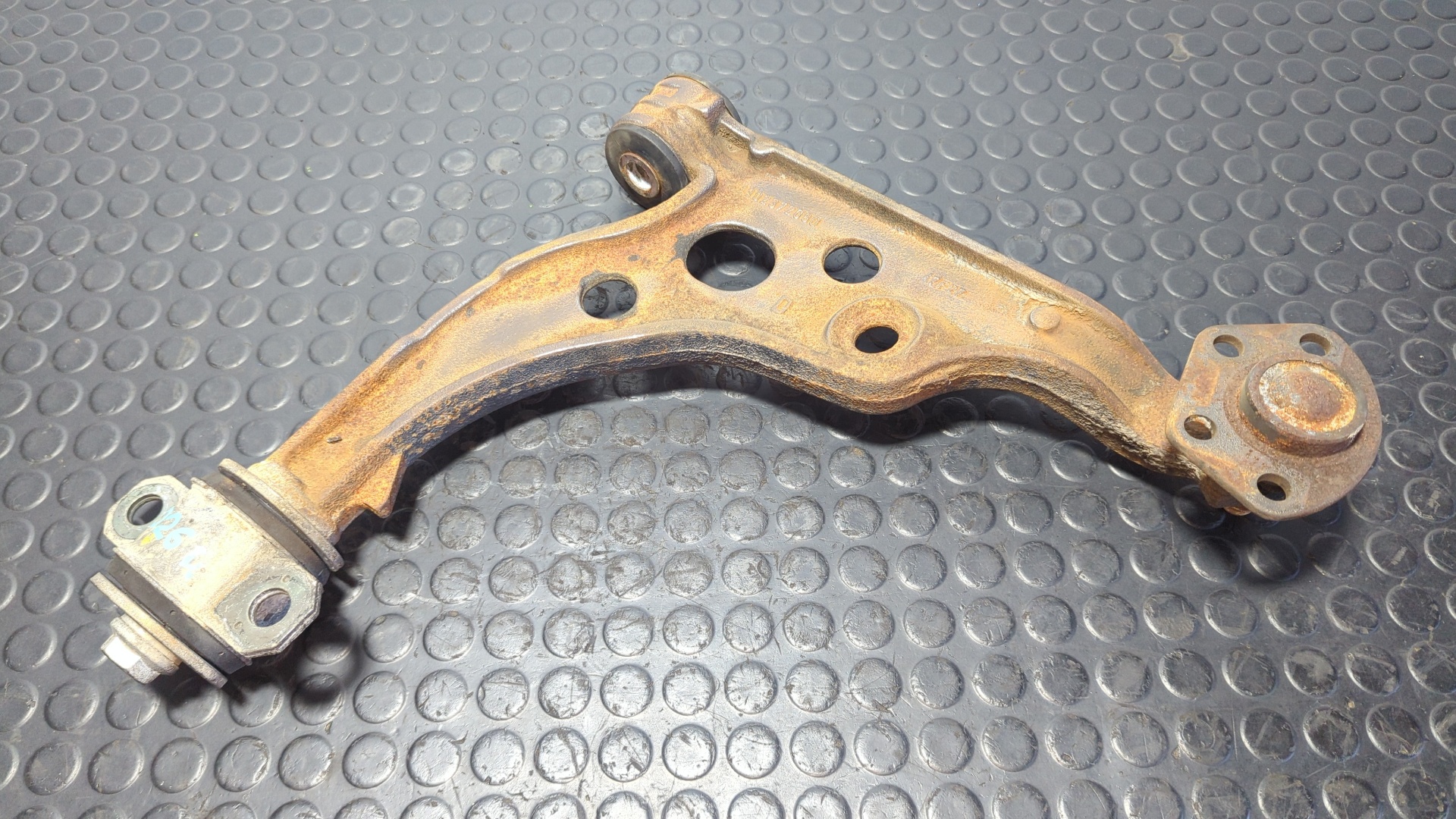 BRAZO DERECHO INFERIOR DELANTERO FIAT DUCATO CAJA CERRADA (DESDE 03.94)