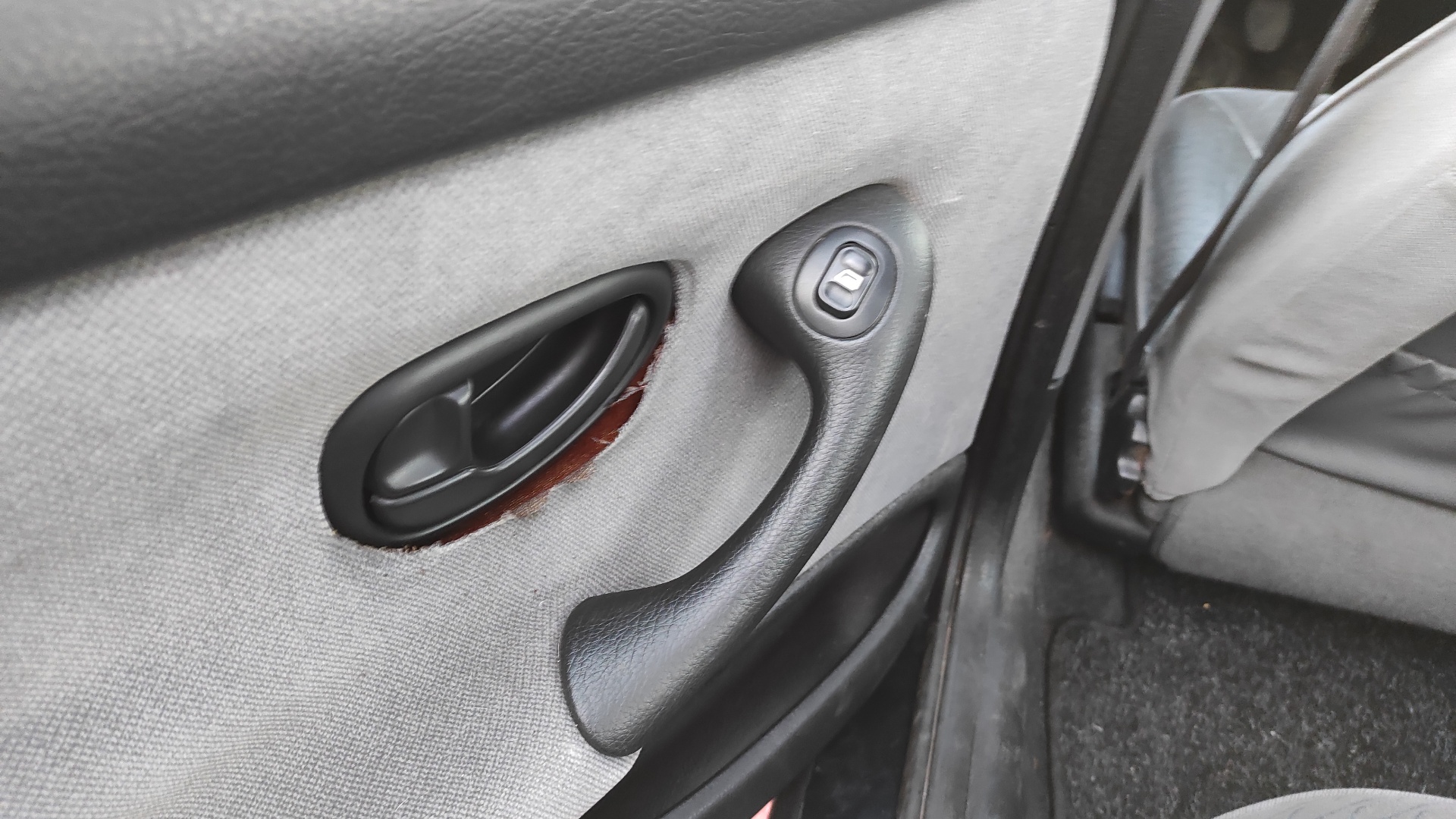 REFUERZO PARAGOLPES DELANTERO PEUGEOT 406 BERLINA (S1/S2) - vista 6