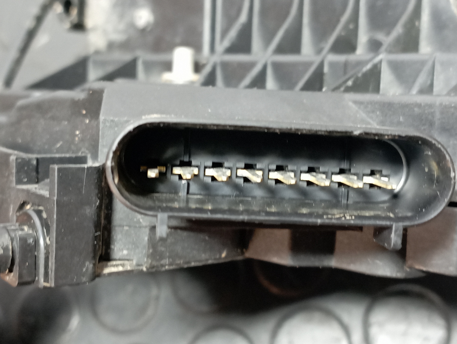 CERRADURA PUERTA DELANTERA IZQUIERDA FORD FOCUS LIM. (CB8) - vista 2