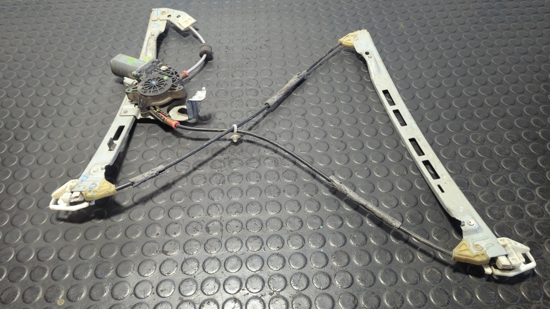 ELEVALUNAS DELANTERO IZQUIERDO PEUGEOT 206 BERLINA