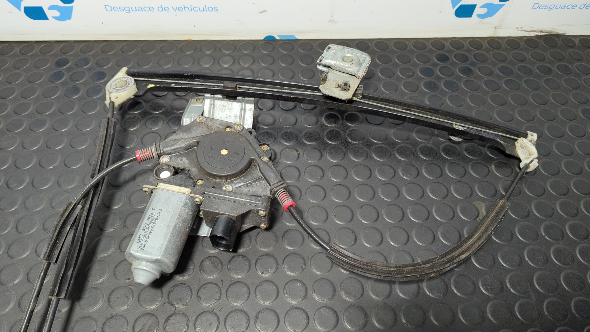 ELEVALUNAS DELANTERO DERECHO VOLKSWAGEN POLO BERLINA (6N2) - vista 5