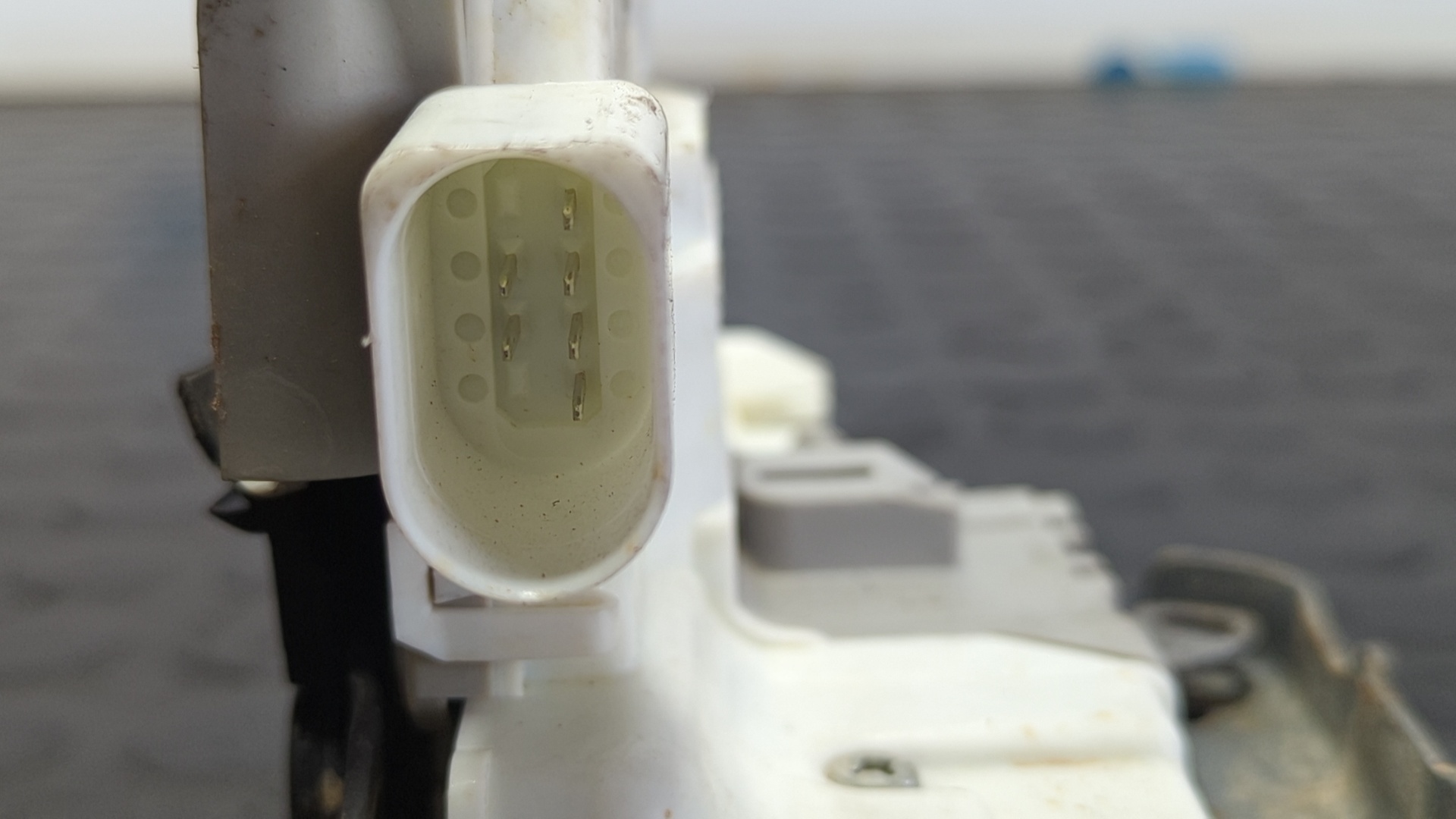 CERRADURA PUERTA DELANTERA IZQUIERDA AUDI A1 SPORTBACK (8XF) - vista 2