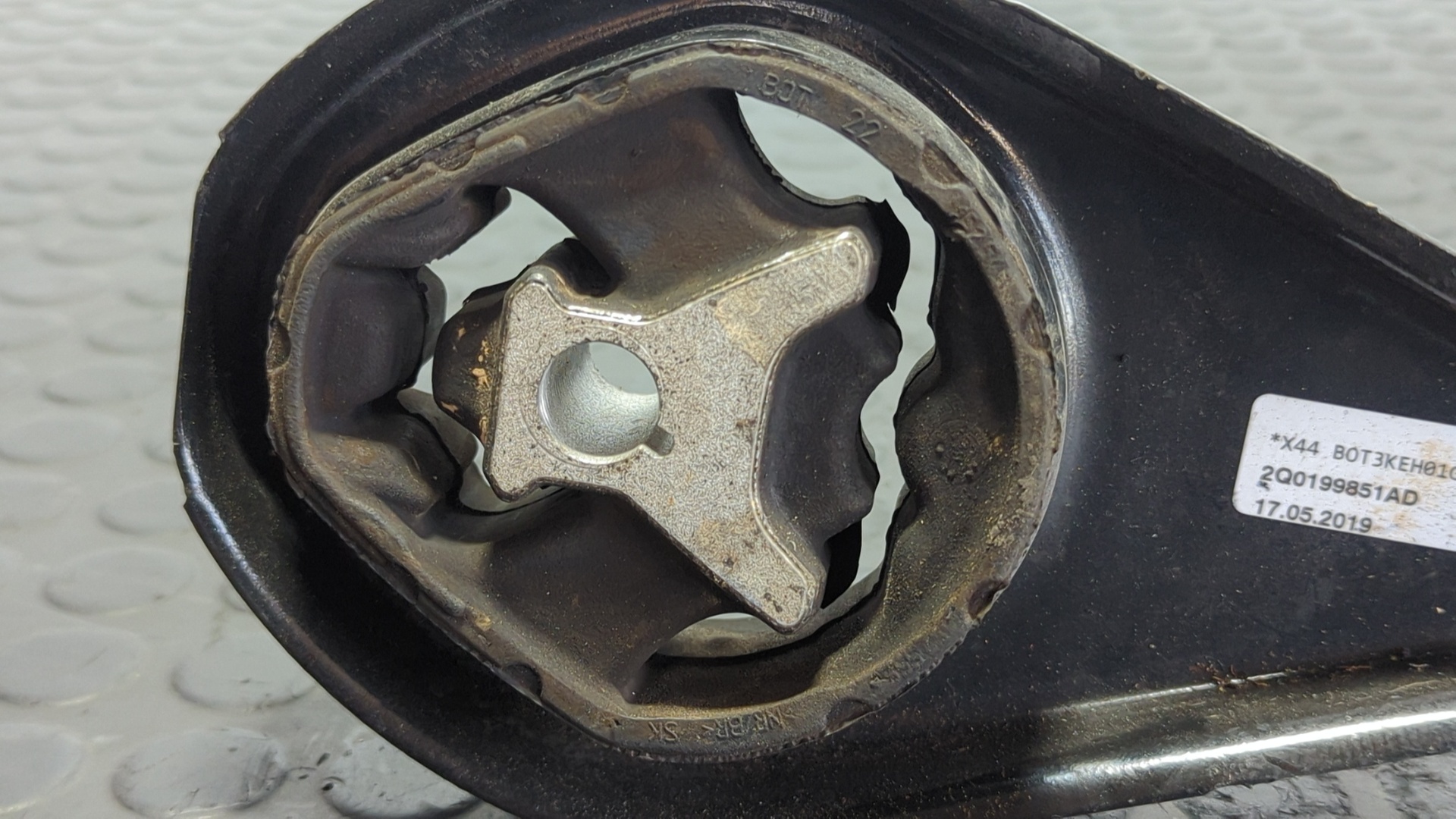 SOPORTE MOTOR SEAT IBIZA (KJ1) - vista 3