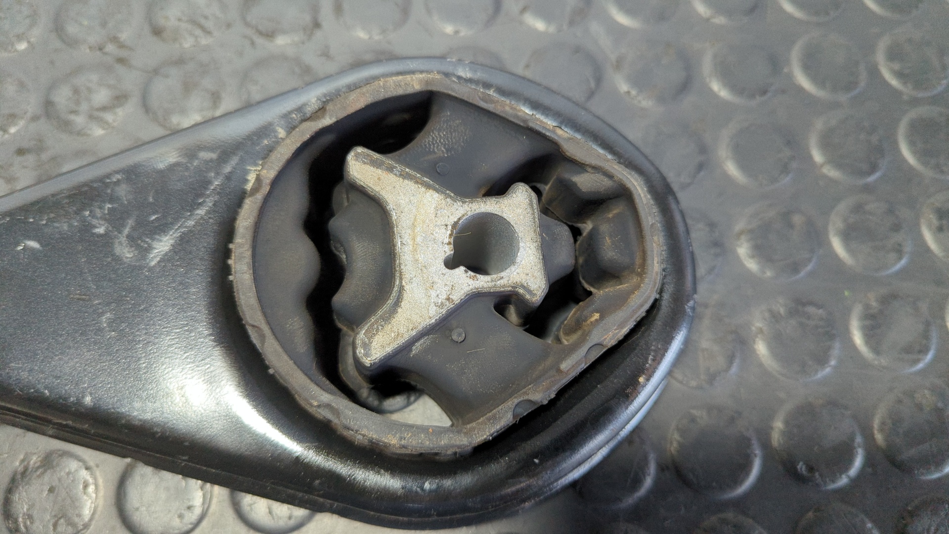 SOPORTE MOTOR SEAT IBIZA (KJ1) - vista 4