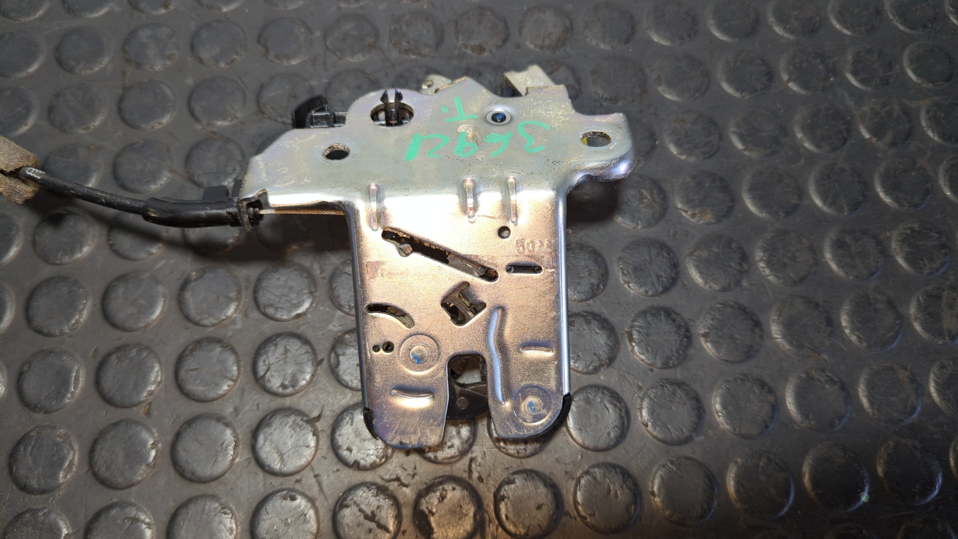 CERRADURA MALETERO / PORTON AUDI Q3 (F3B) - vista 2