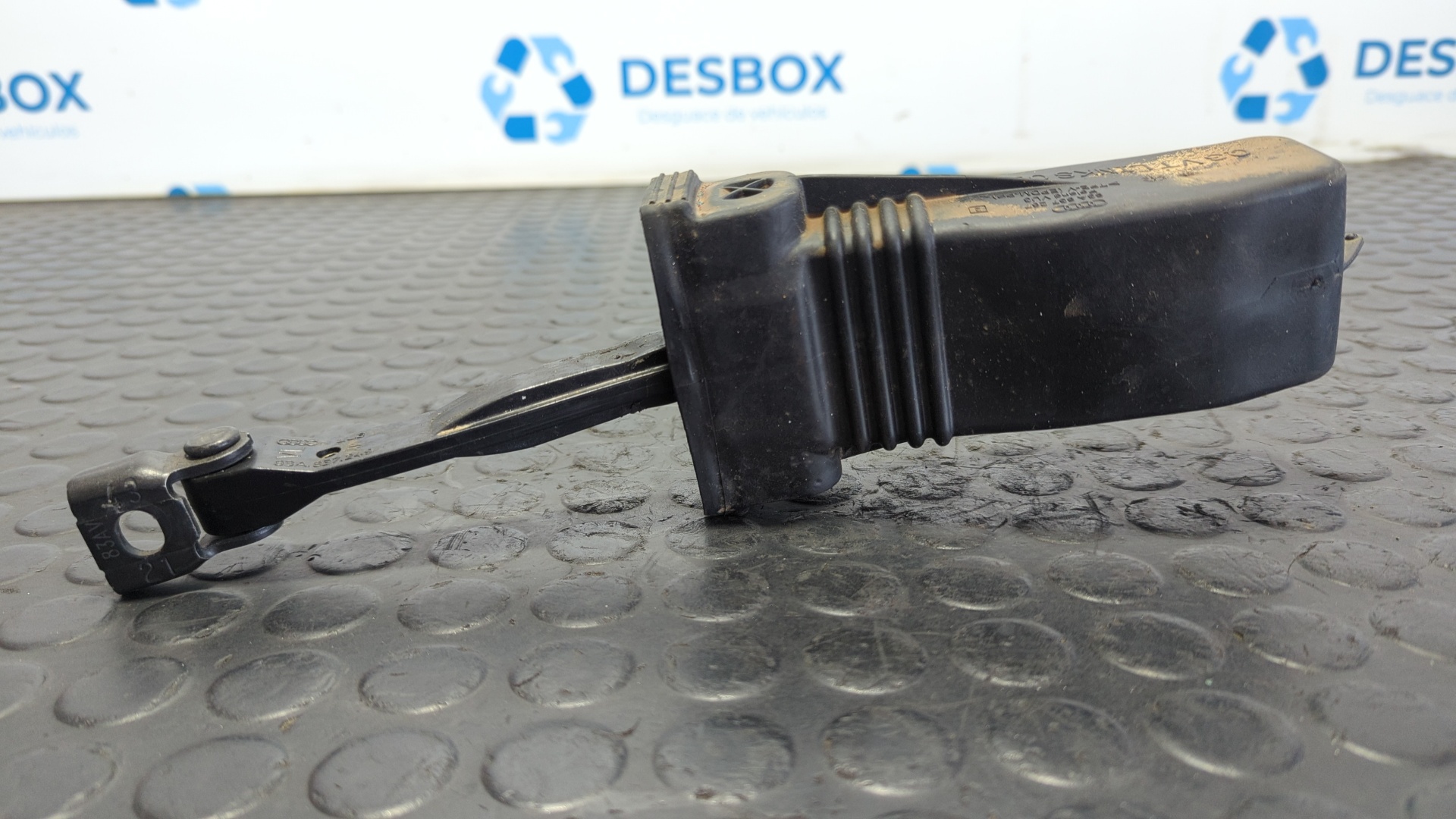 RETENEDOR PUERTA IZQUIERDA AUDI Q3 (F3B)