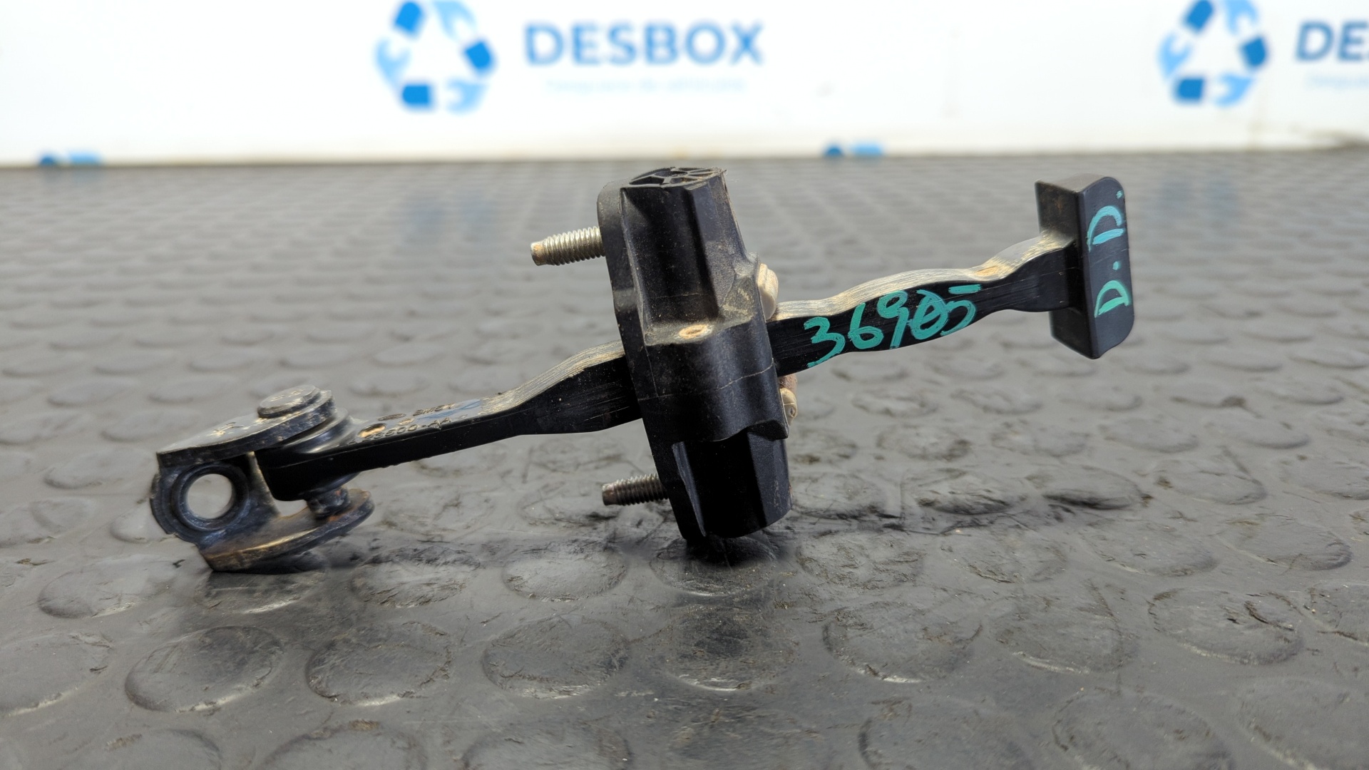 RETENEDOR PUERTA DERECHA FORD FOCUS LIM. (CB8)