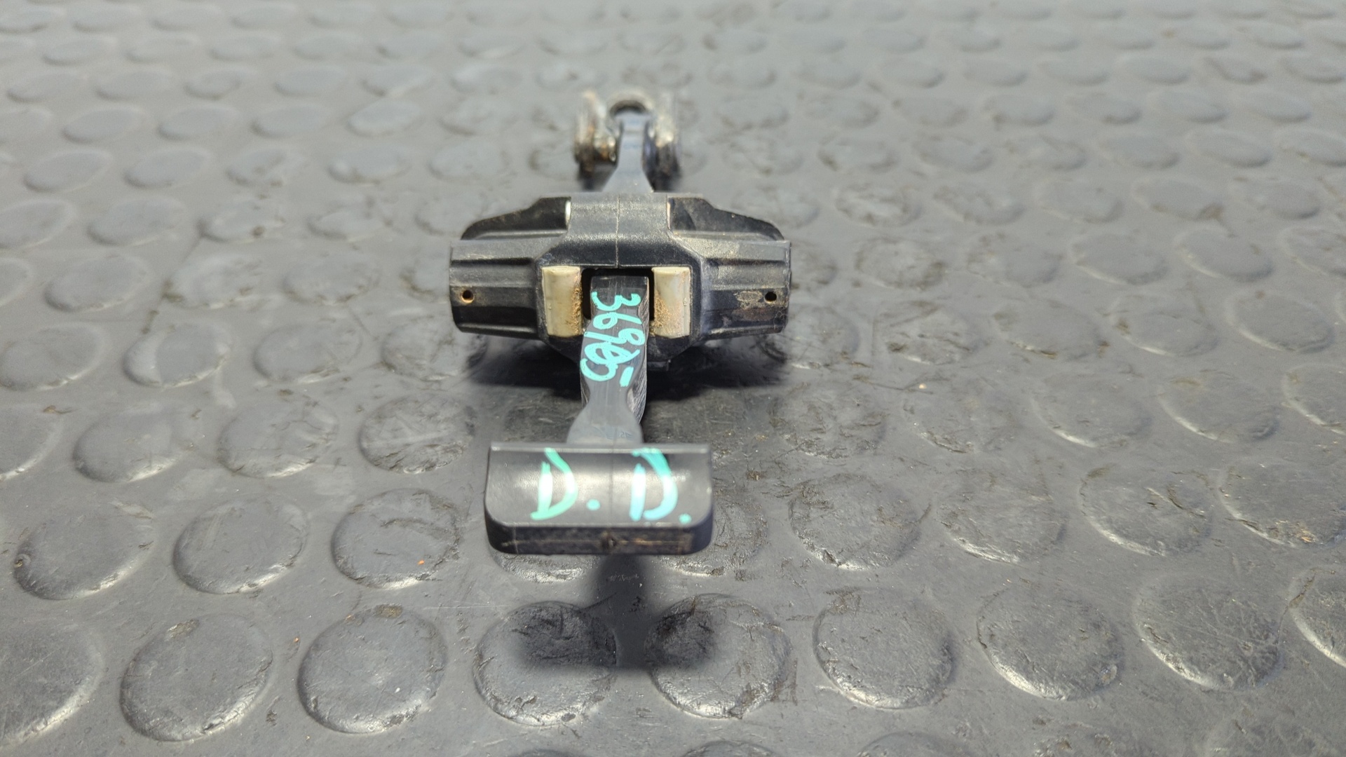 RETENEDOR PUERTA DERECHA FORD FOCUS LIM. (CB8) - vista 2