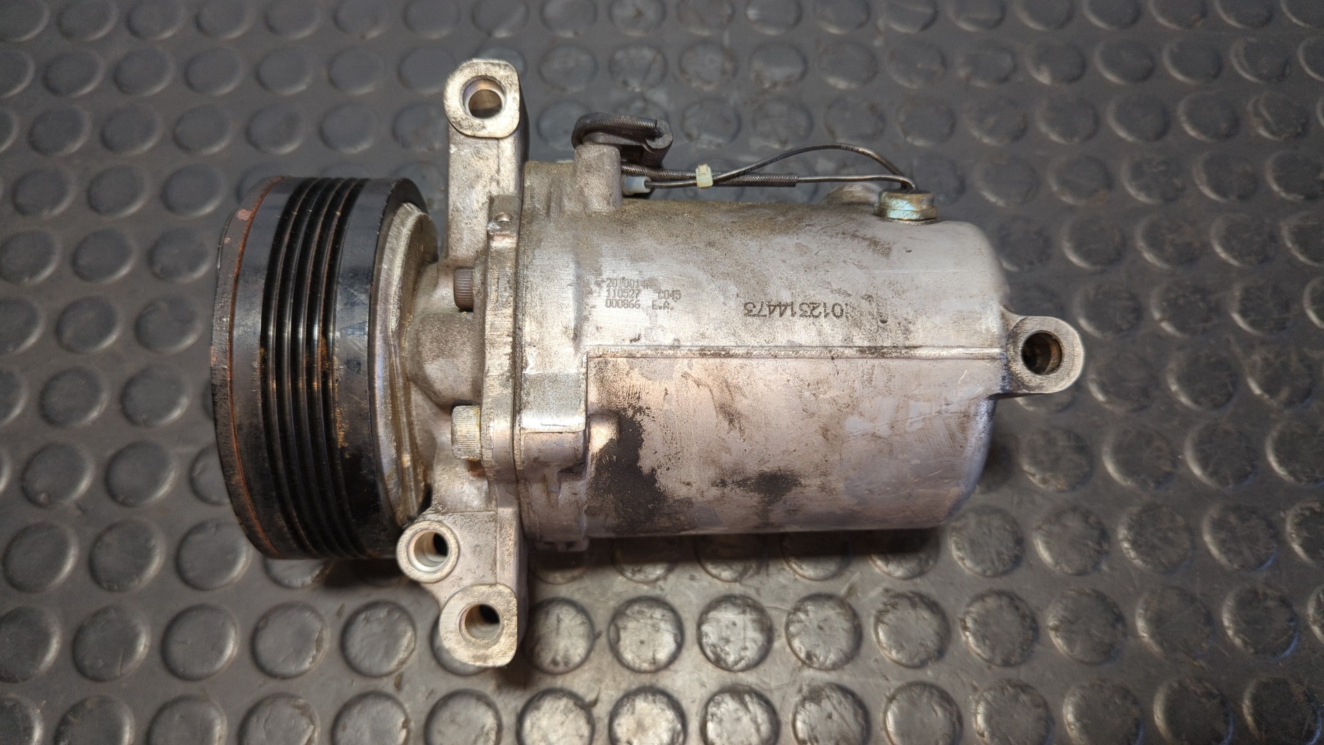 COMPRESOR AIRE ACONDICIONADO BMW SERIE 5 BERLINA (E39) - vista 3