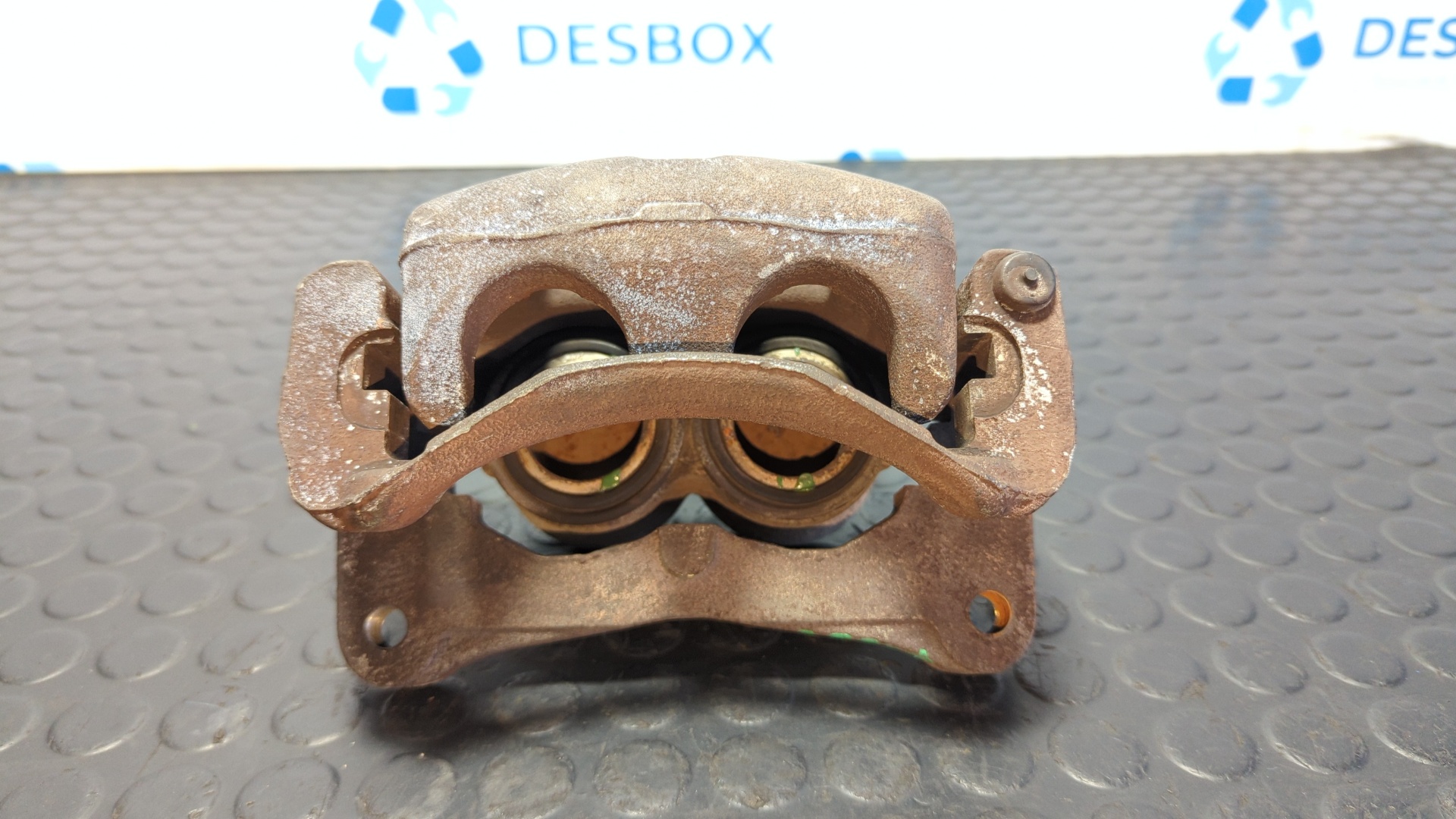 PINZA DE FRENO DELANTERA DERECHA MITSUBISHI MONTERO (V80/V90) - vista 2