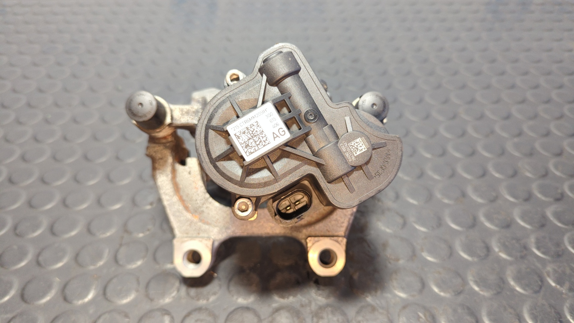 PINZA DE FRENO TRASERA DERECHA AUDI Q3 (F3B) - vista 4