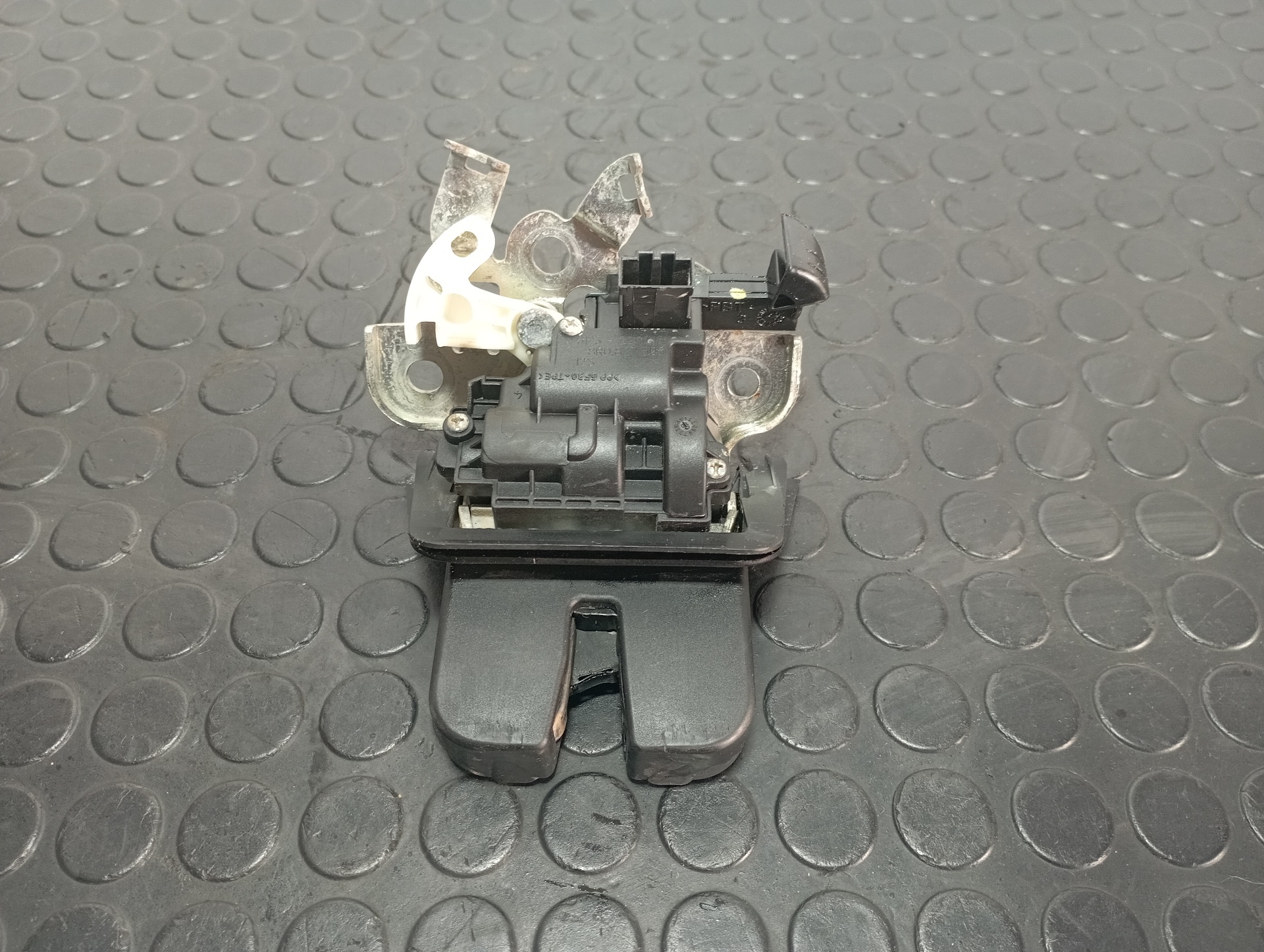 CERRADURA MALETERO / PORTON AUDI Q5 (8R) - vista 2