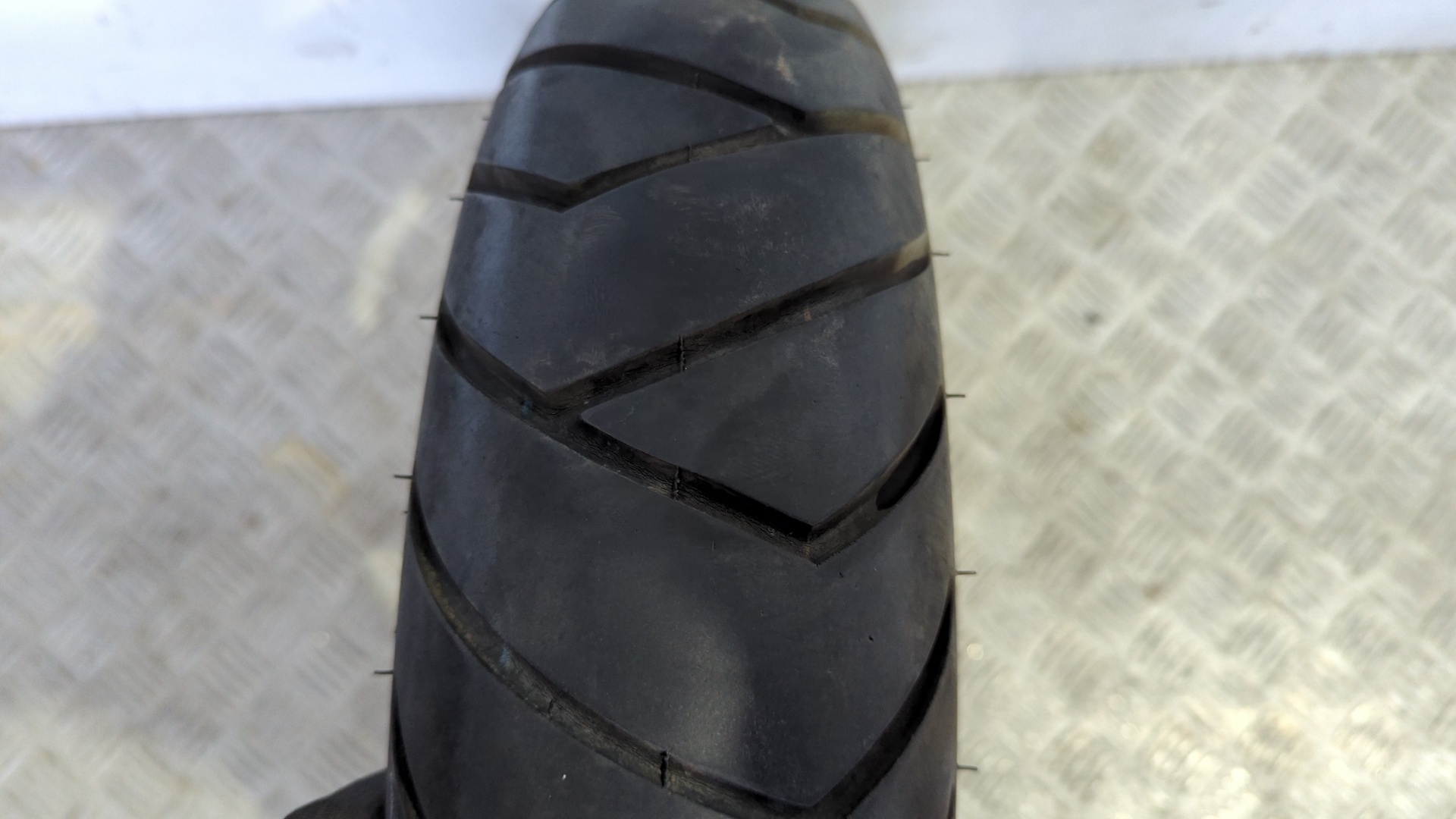 LLANTA DELANTERA PIAGGIO (VESPA) NRG POWER - vista 2