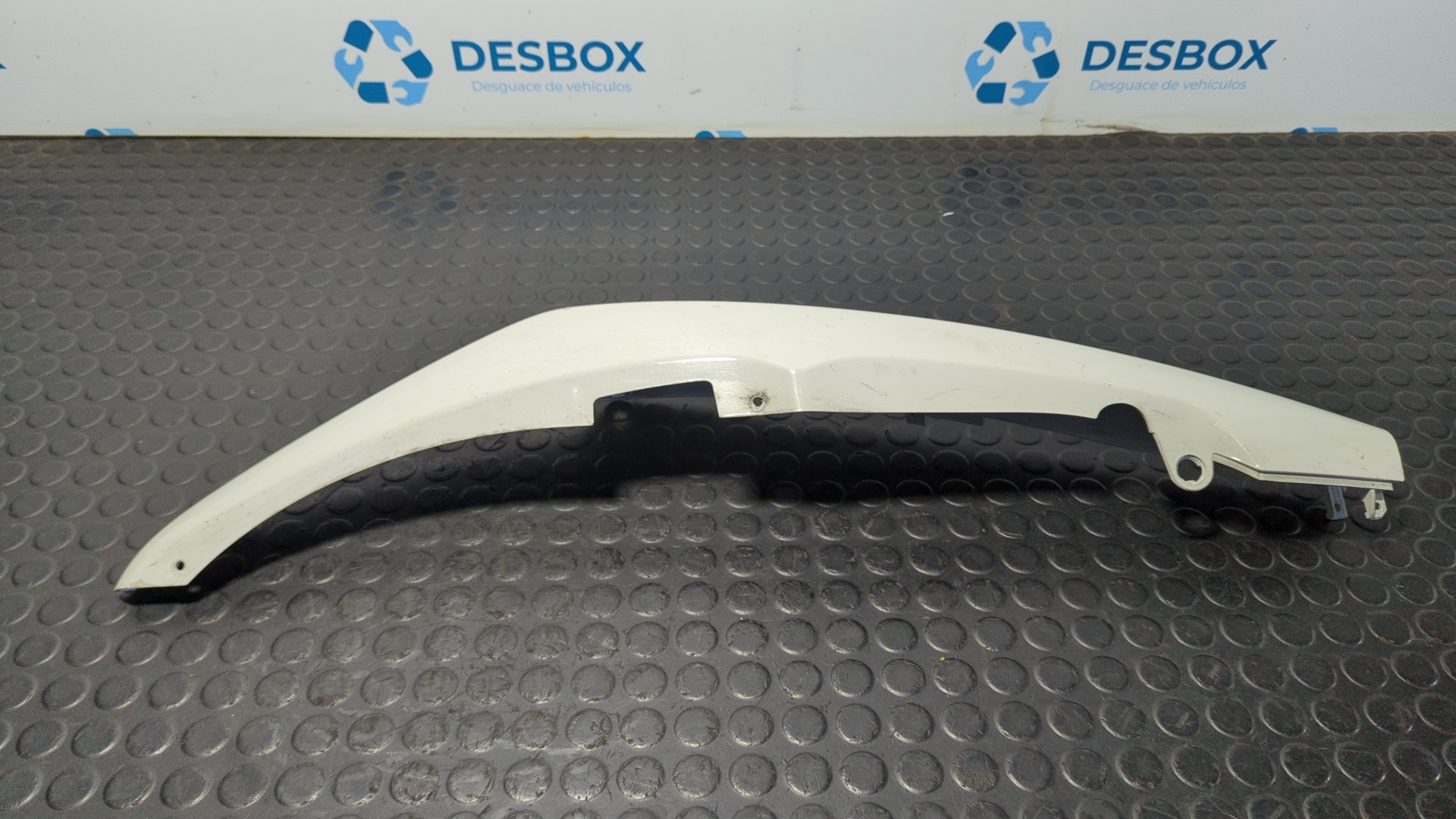 MOLDURA PIAGGIO (VESPA) NRG POWER - vista 2