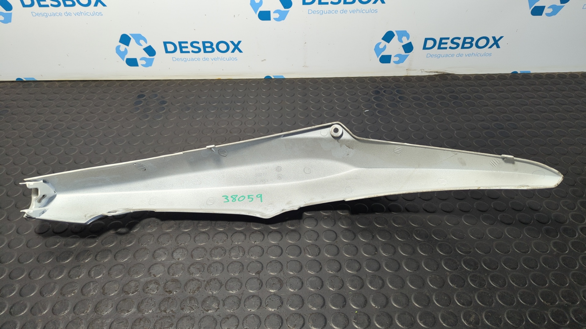 MOLDURA PIAGGIO (VESPA) NRG POWER - vista 3