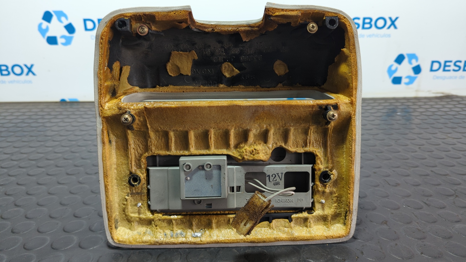 LUZ INTERIOR TOYOTA LAND CRUISER HDJ80 - vista 3