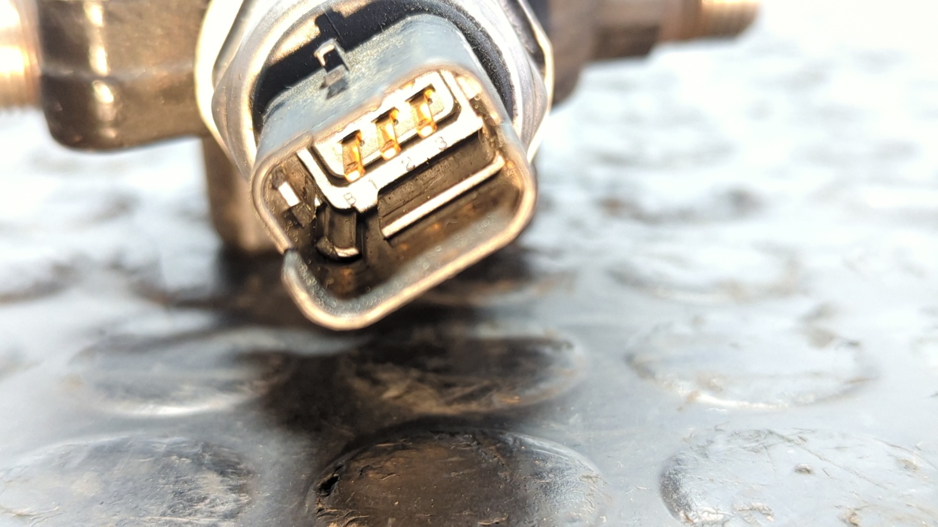 RAMPA INYECTORA RENAULT SCENIC II - vista 2